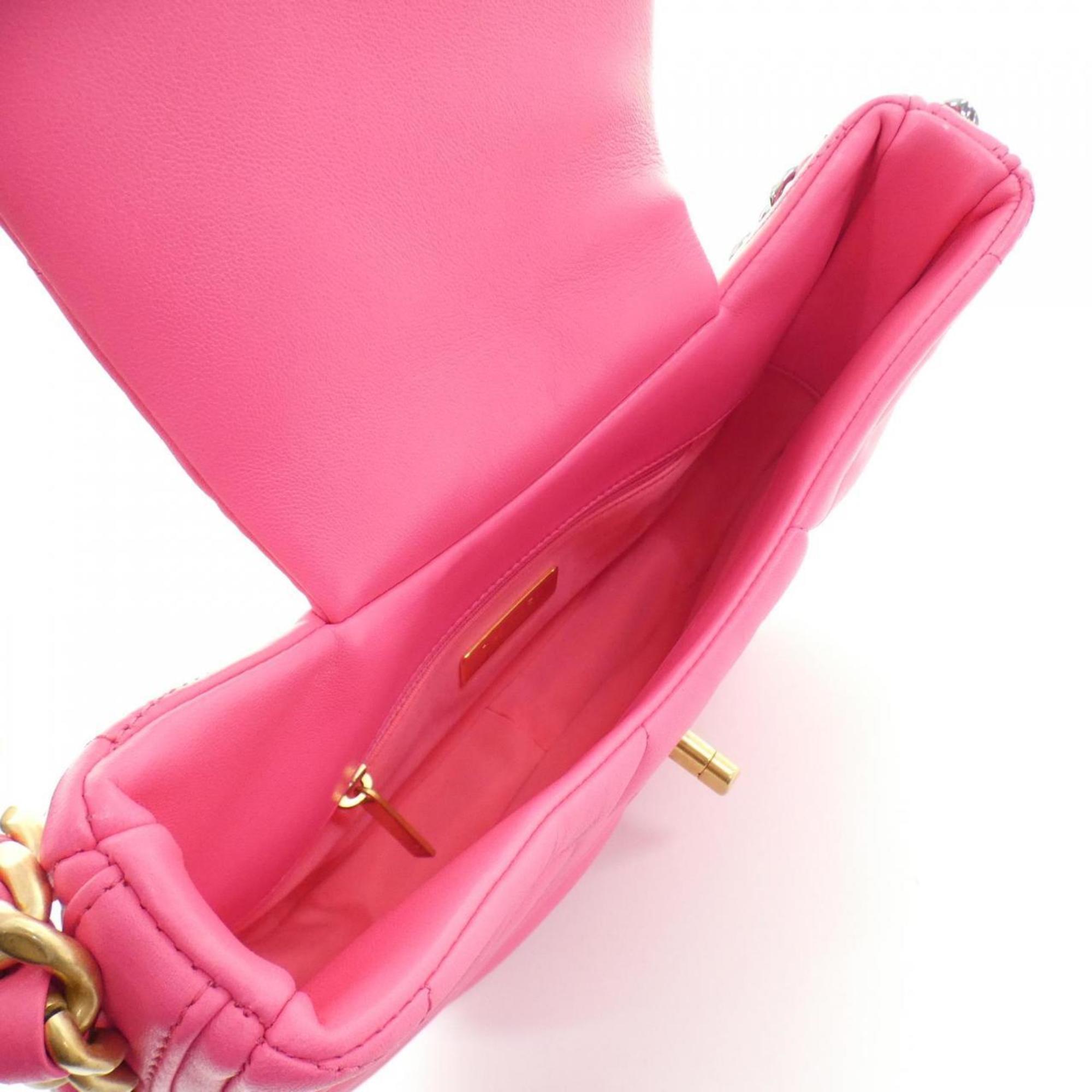Chanel Pink Leather Shoulder Bag (Pre-Owned)