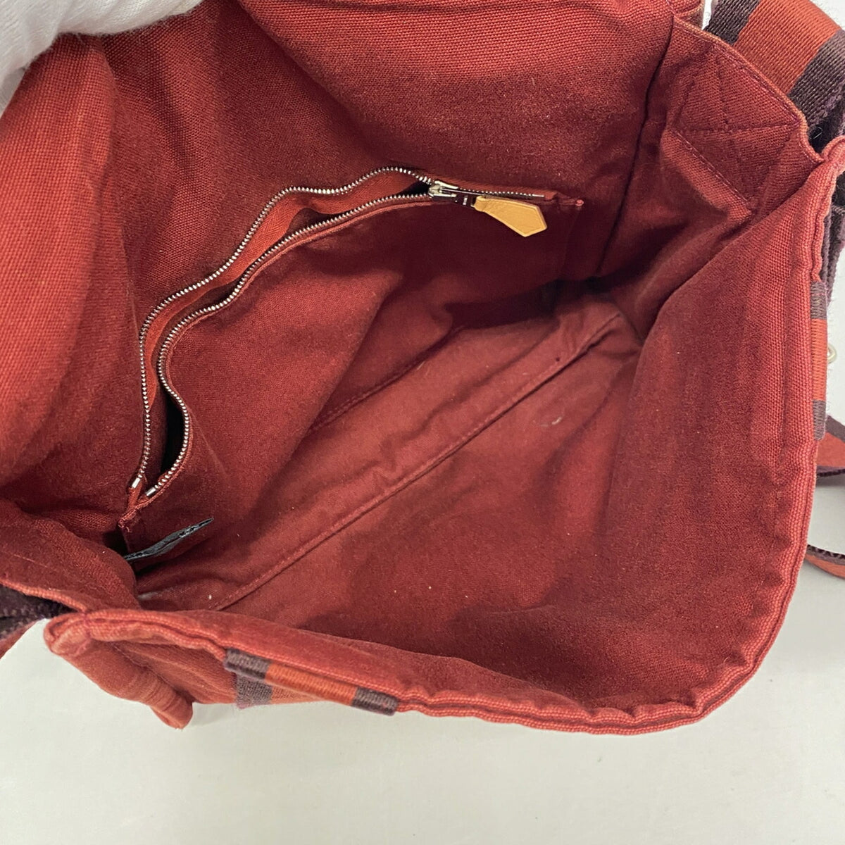 Hermes Bordeaux Canvas Shoulder Bag (Pre-Owned)