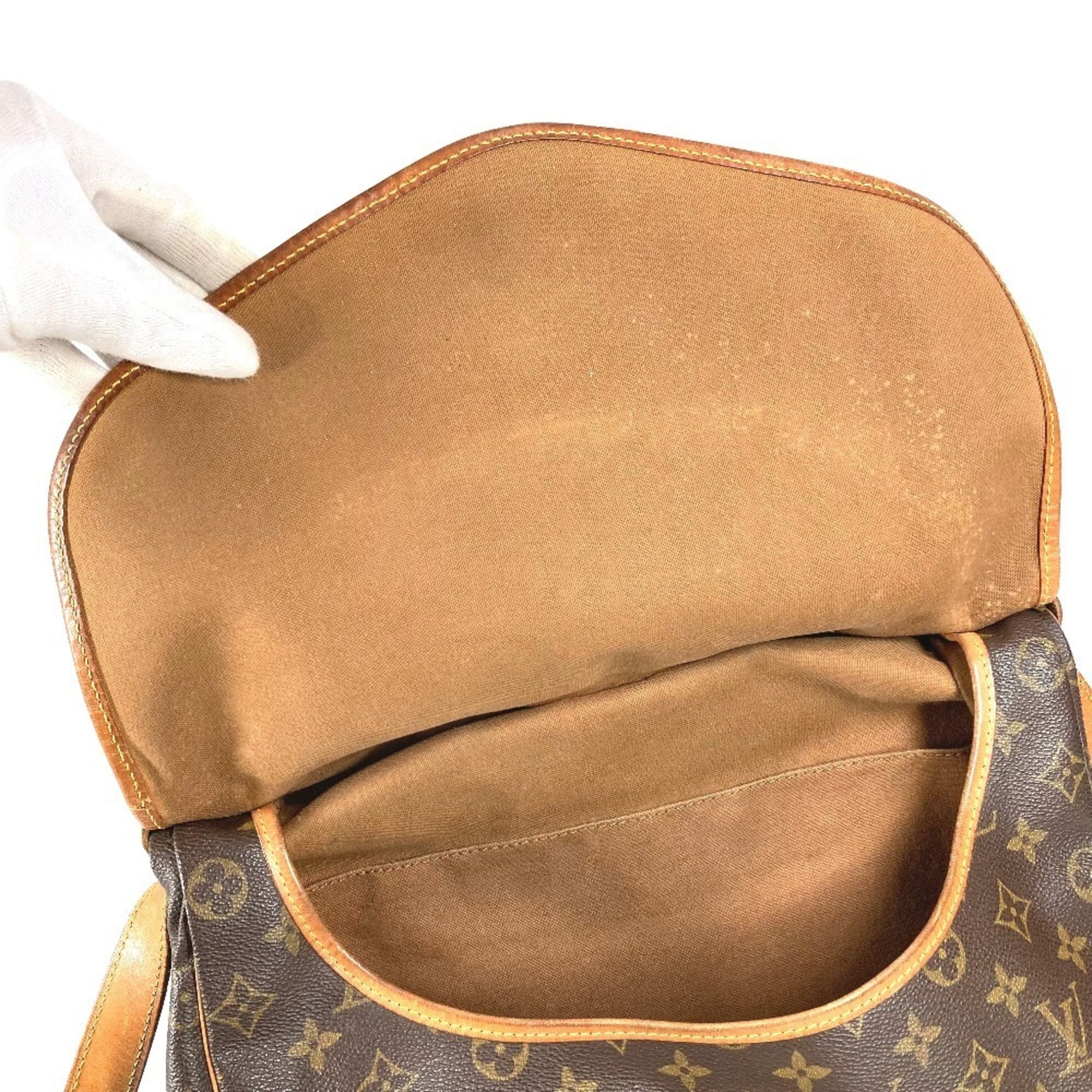 Louis Vuitton Brown Monogram Monogram Shoulder Bag (Pre-Owned)