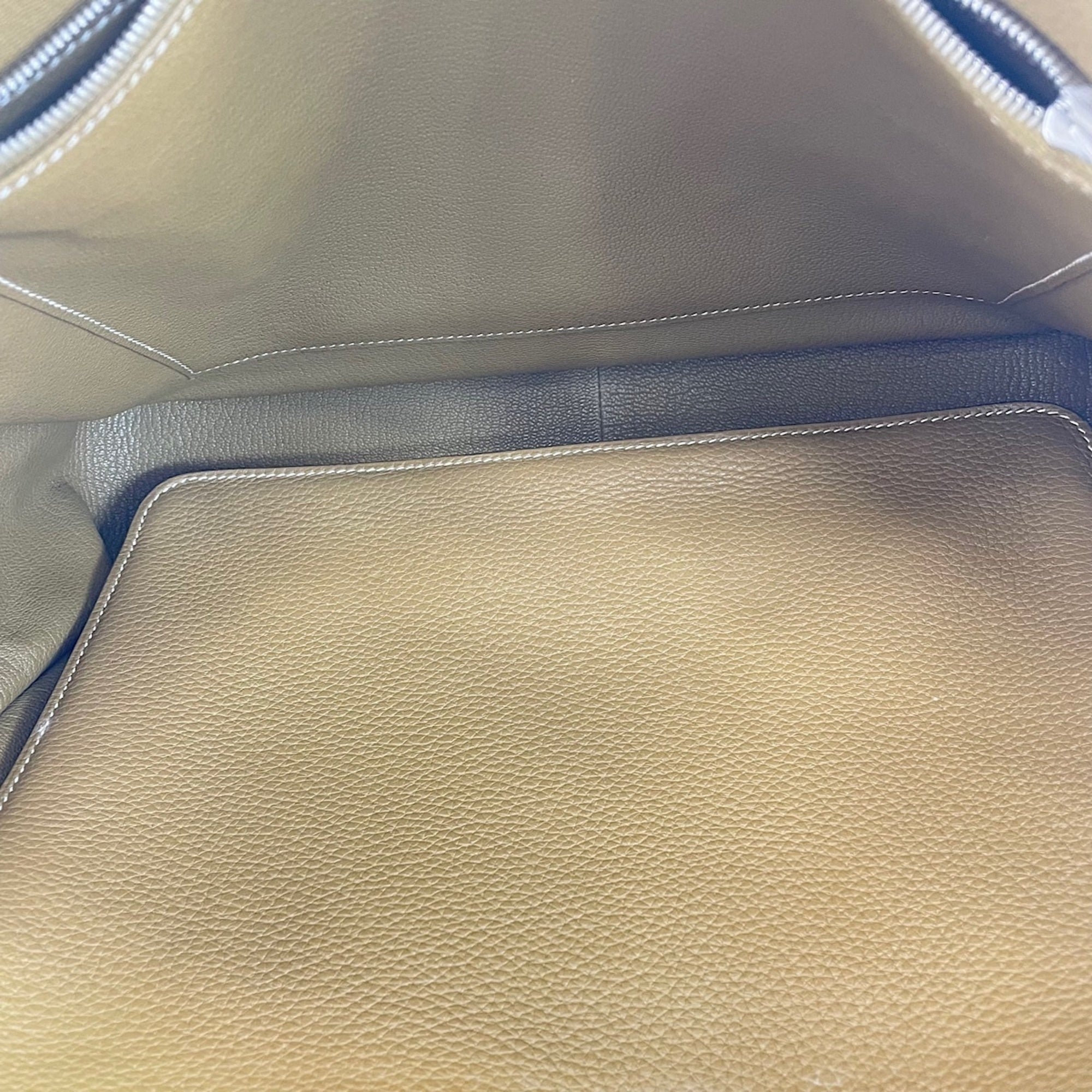 Hermes Gray Shoulder Bag (Pre-Owned)