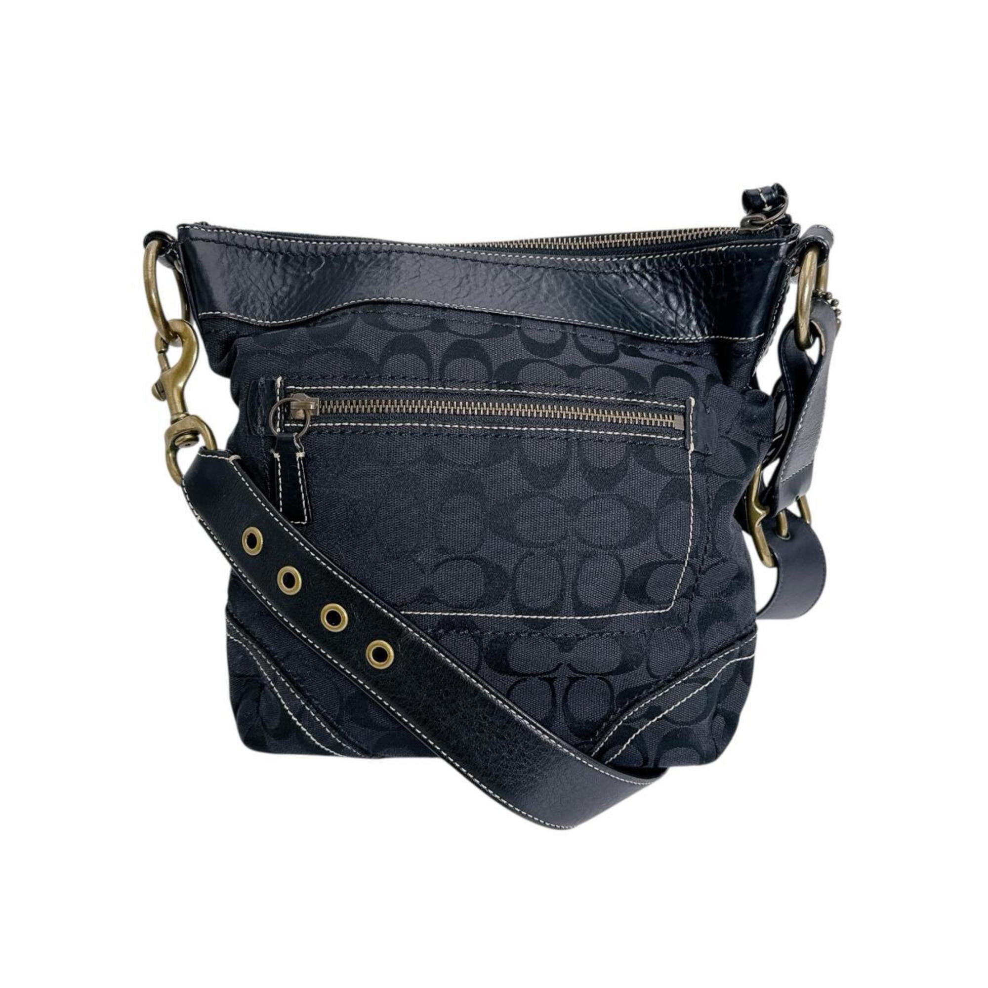 Coach Black Canvas Shoulder Bag (Pre-Owned)
