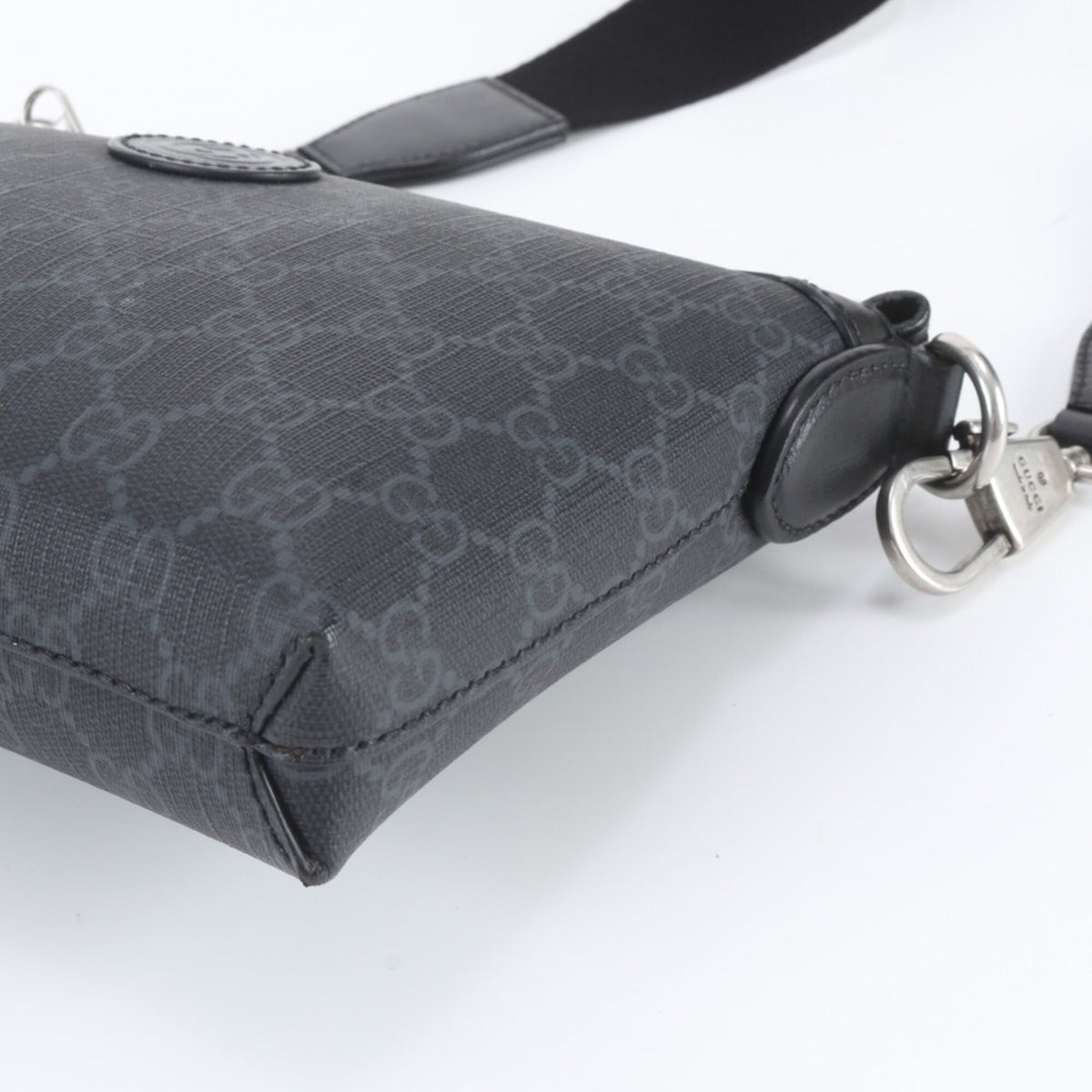 Gucci Black Leather Coated Canvas Messenger Bag Shoulder Bag (Pre-Owned)