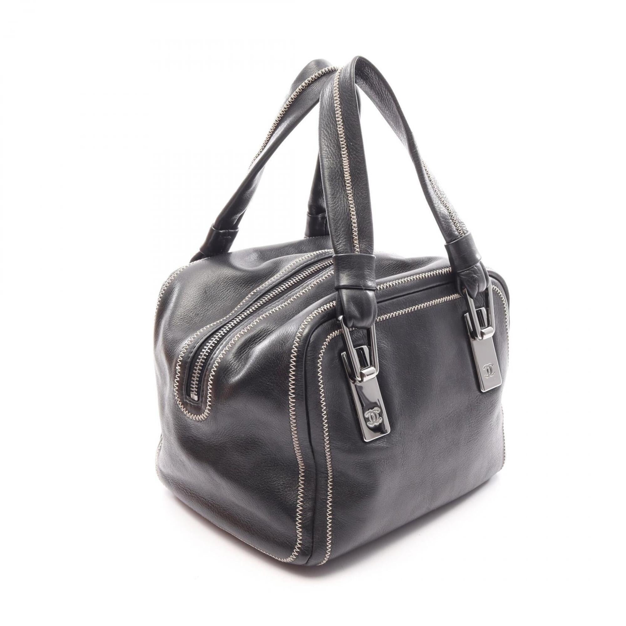 Chanel Black Leather Handbag (Pre-Owned)
