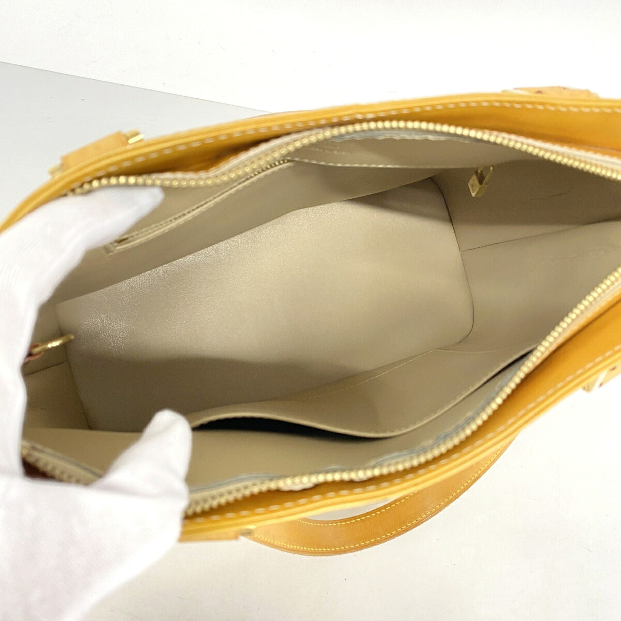 Louis Vuitton Beige Tote Bag (Pre-Owned)
