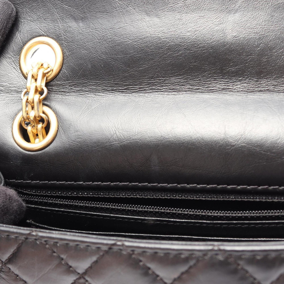 Chanel Black Leather Handbag Shoulder Bag (Pre-Owned)