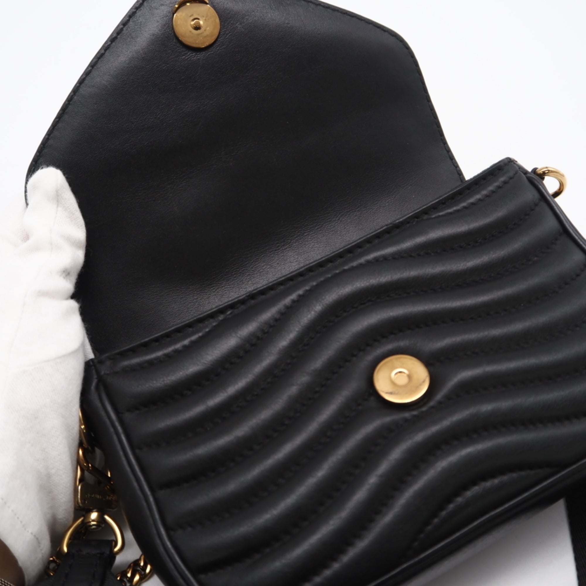 Louis Vuitton Black Leather Pochette Shoulder Bag (Pre-Owned)