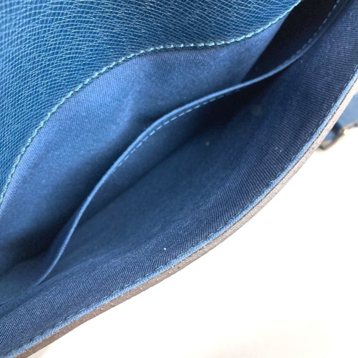 Louis Vuitton Blue Ocean Taiga Leather Leather Shoulder Bag Tote Bag (Pre-Owned)