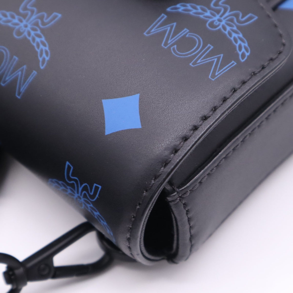 Mcm Black Blue Leather Crossbody Bag Shoulder Bag (Pre-Owned)