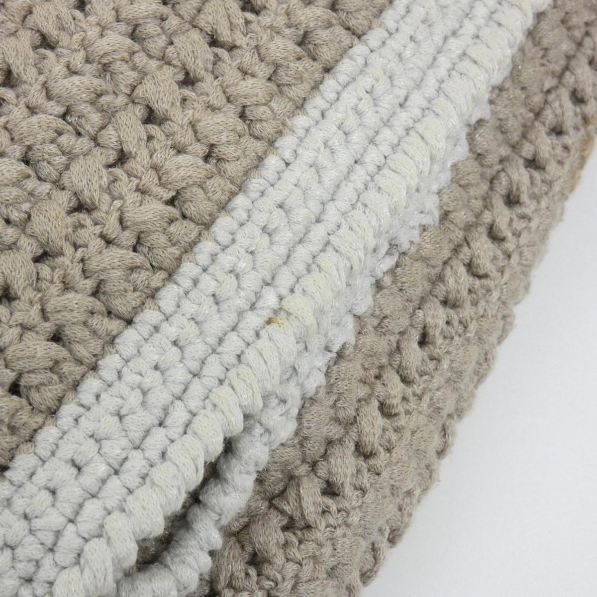 Chanel Beige Knit Shoulder Bag (Pre-Owned)