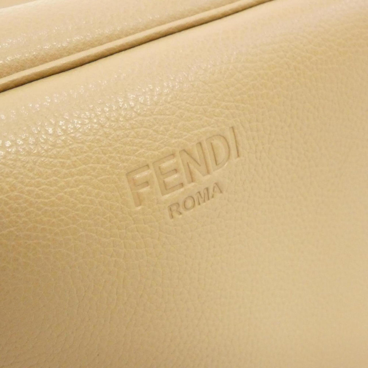 Fendi Beige Leather Clutch Bag (Pre-Owned)