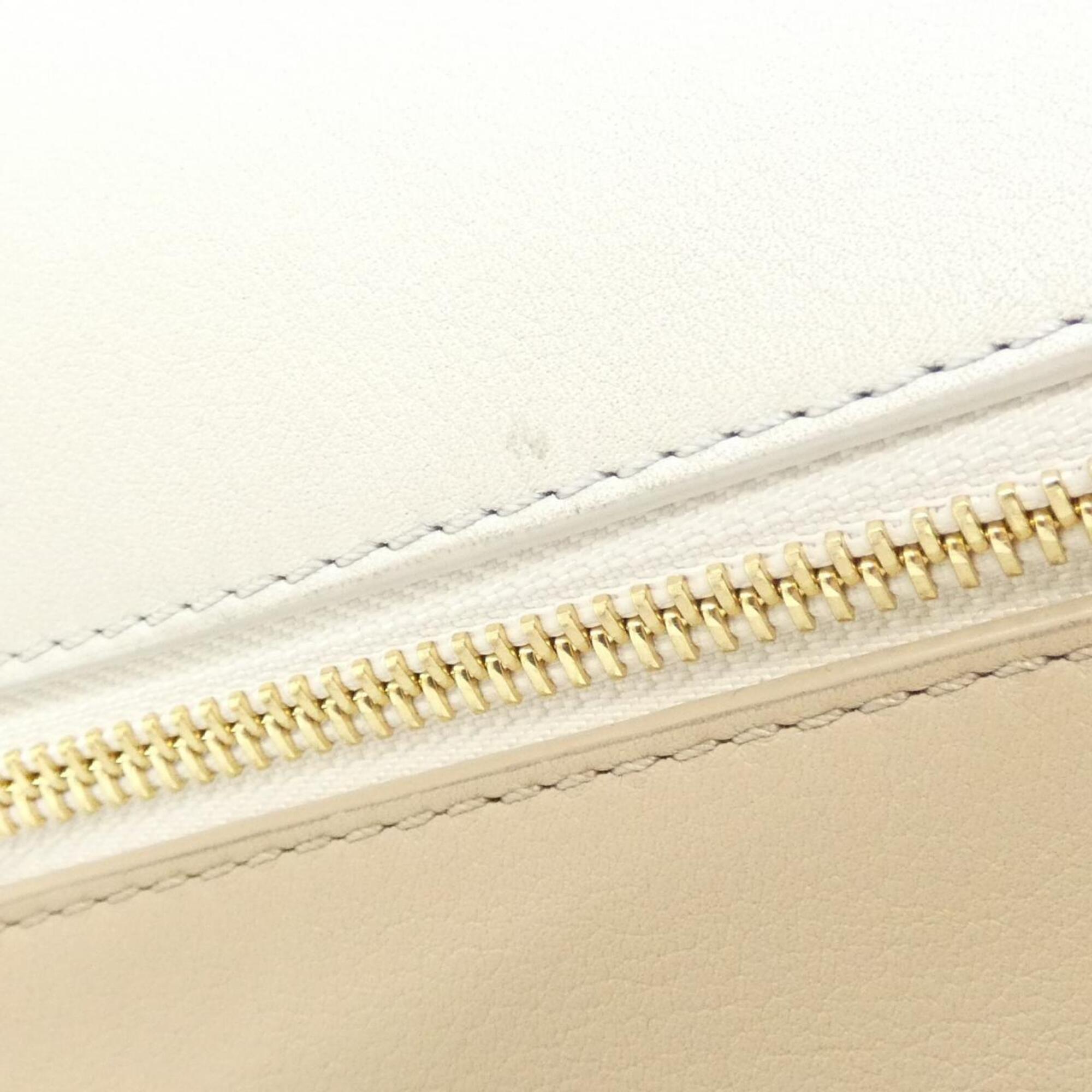 Loewe White Leather Handbag (Pre-Owned)