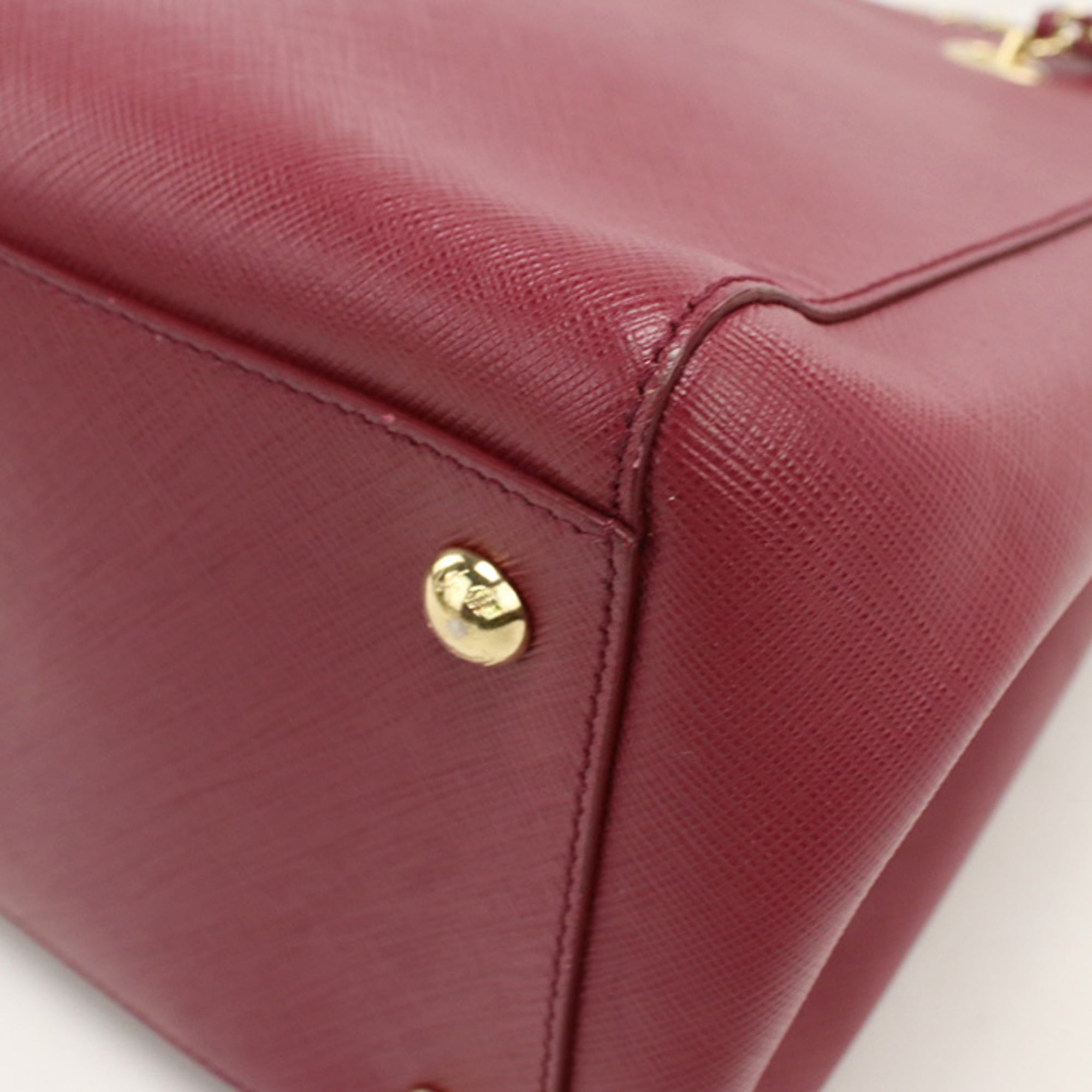 Salvatore Ferragamo Red Color Wine Leather Tote Bag (Pre-Owned)