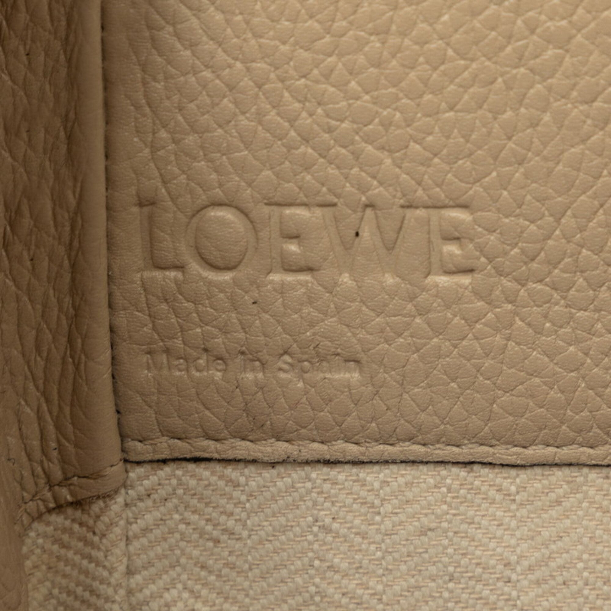 Loewe Beige Leather Handbag Shoulder Bag (Pre-Owned)