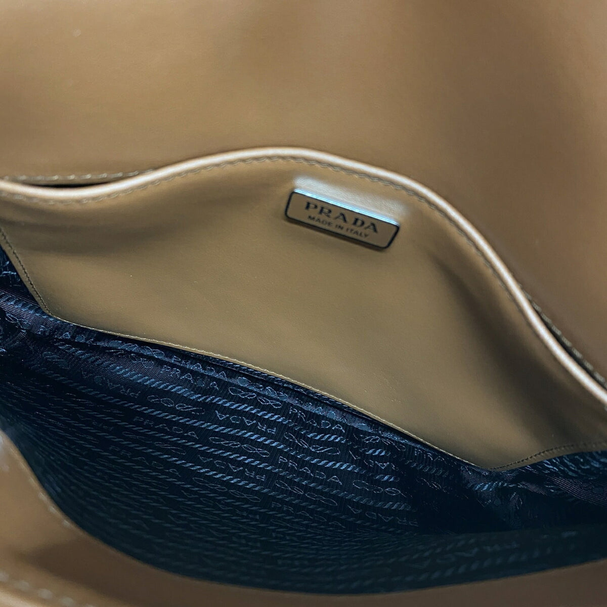 Prada Brown Leather Shoulder Bag (Pre-Owned)