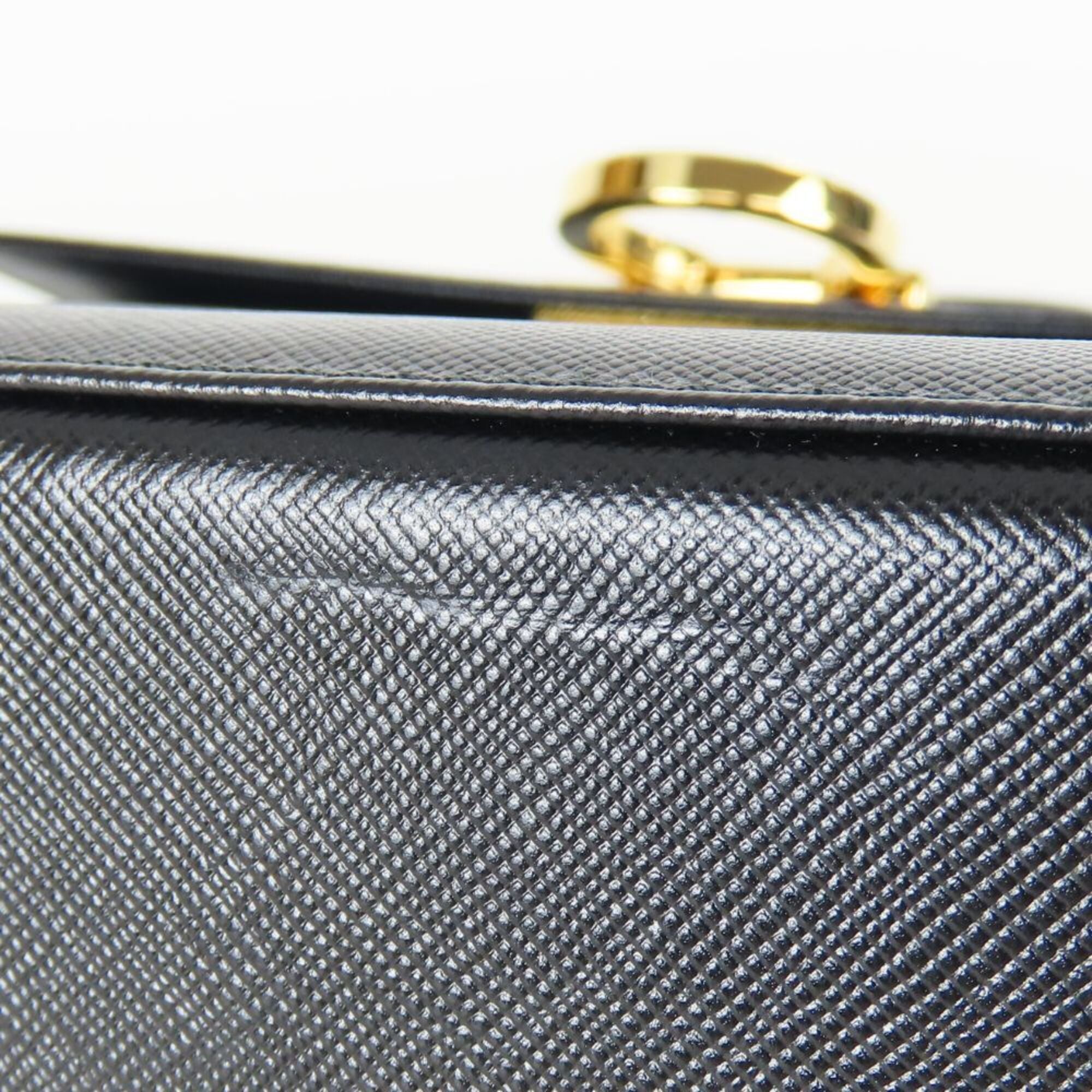 Salvatore Ferragamo Gancini Black Leather Handbag (Pre-Owned)