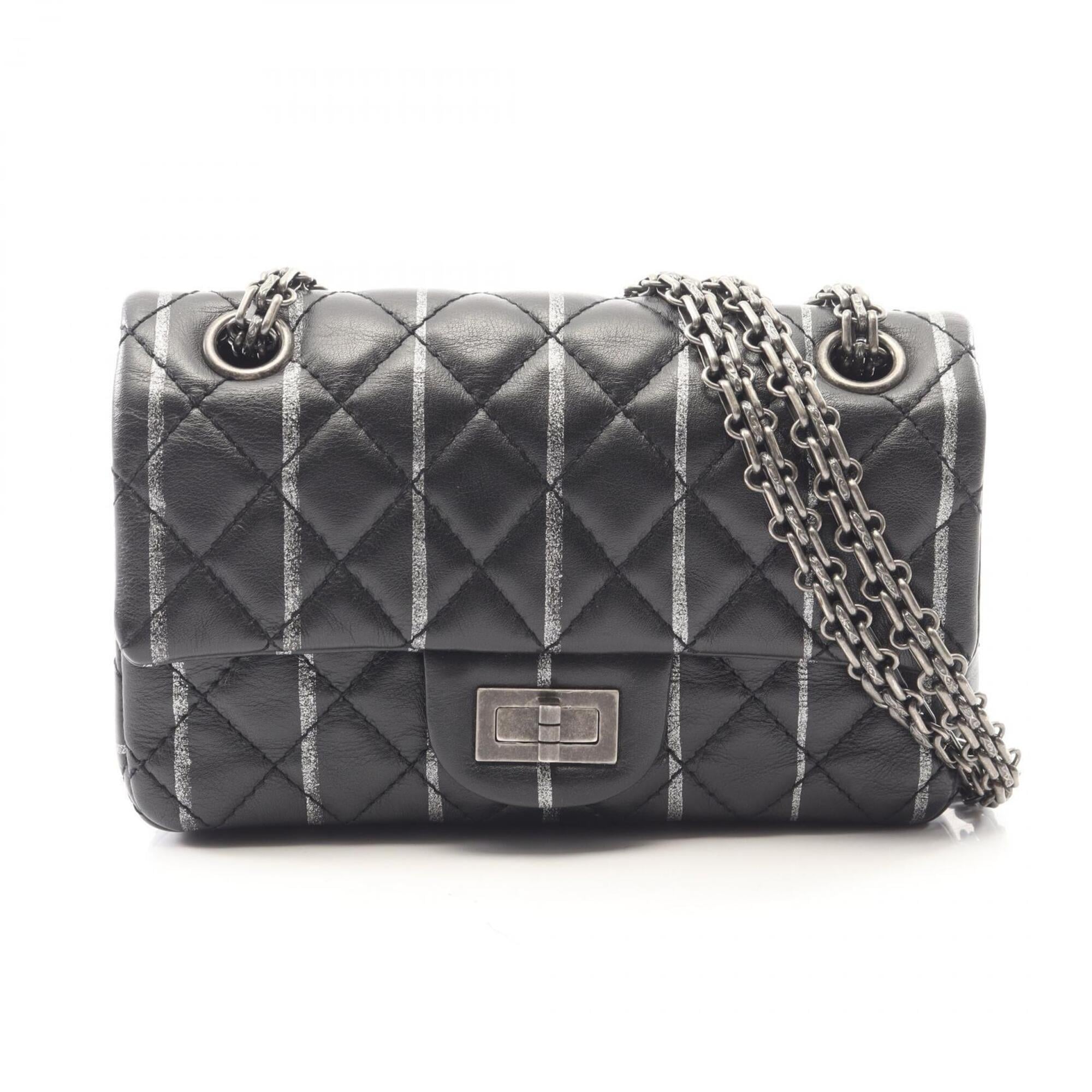 Chanel Black Leather Handbag Shoulder Bag (Pre-Owned)