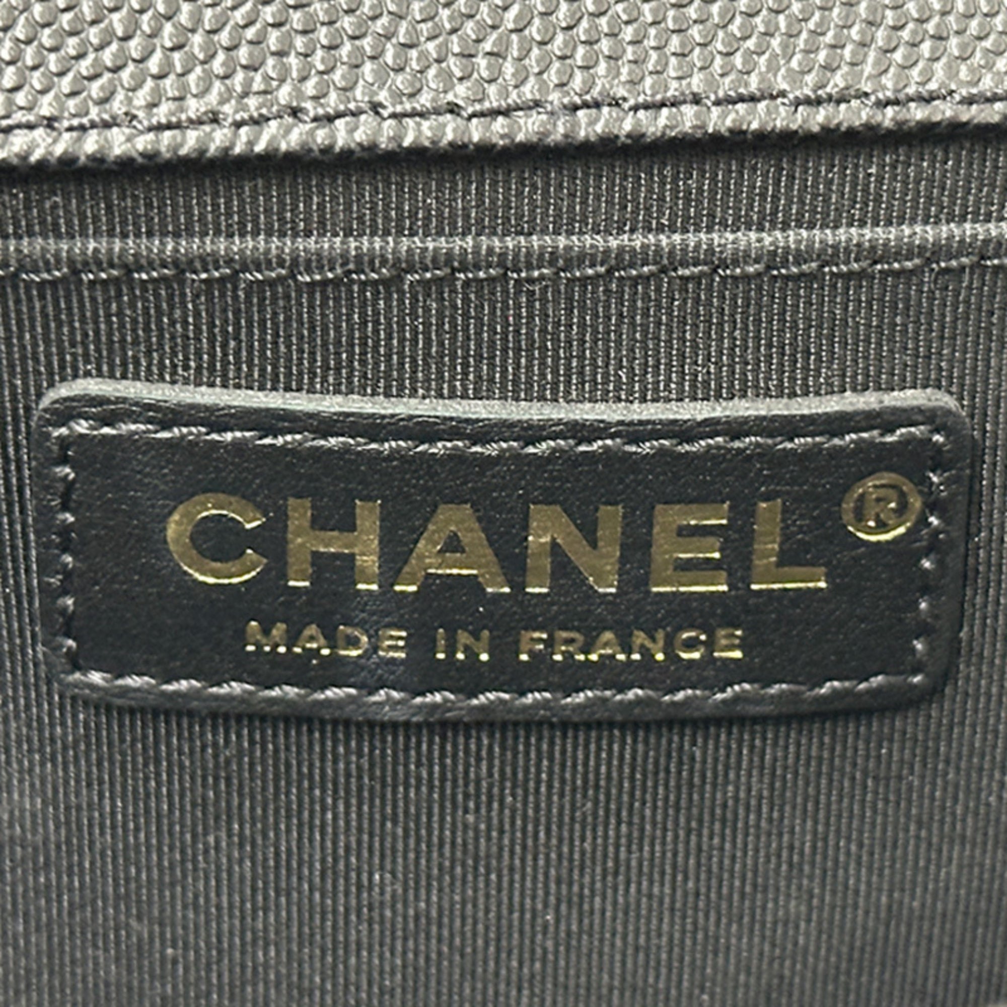 Chanel Black Grained Calfskin Handbag Shoulder Bag (Pre-Owned)
