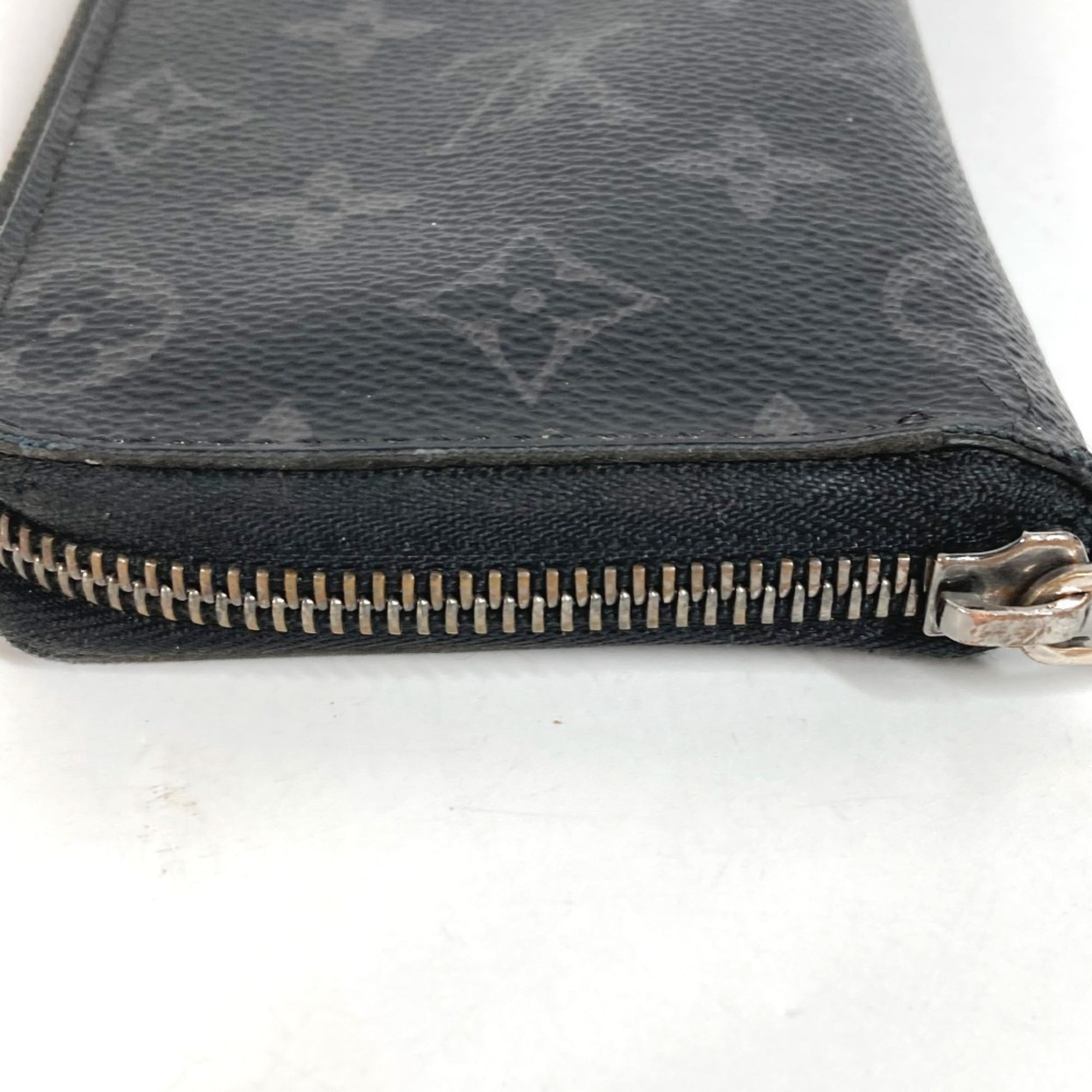 Louis Vuitton Black Monogram Eclipse Long Wallet (Bi-Fold) (Pre-Owned)