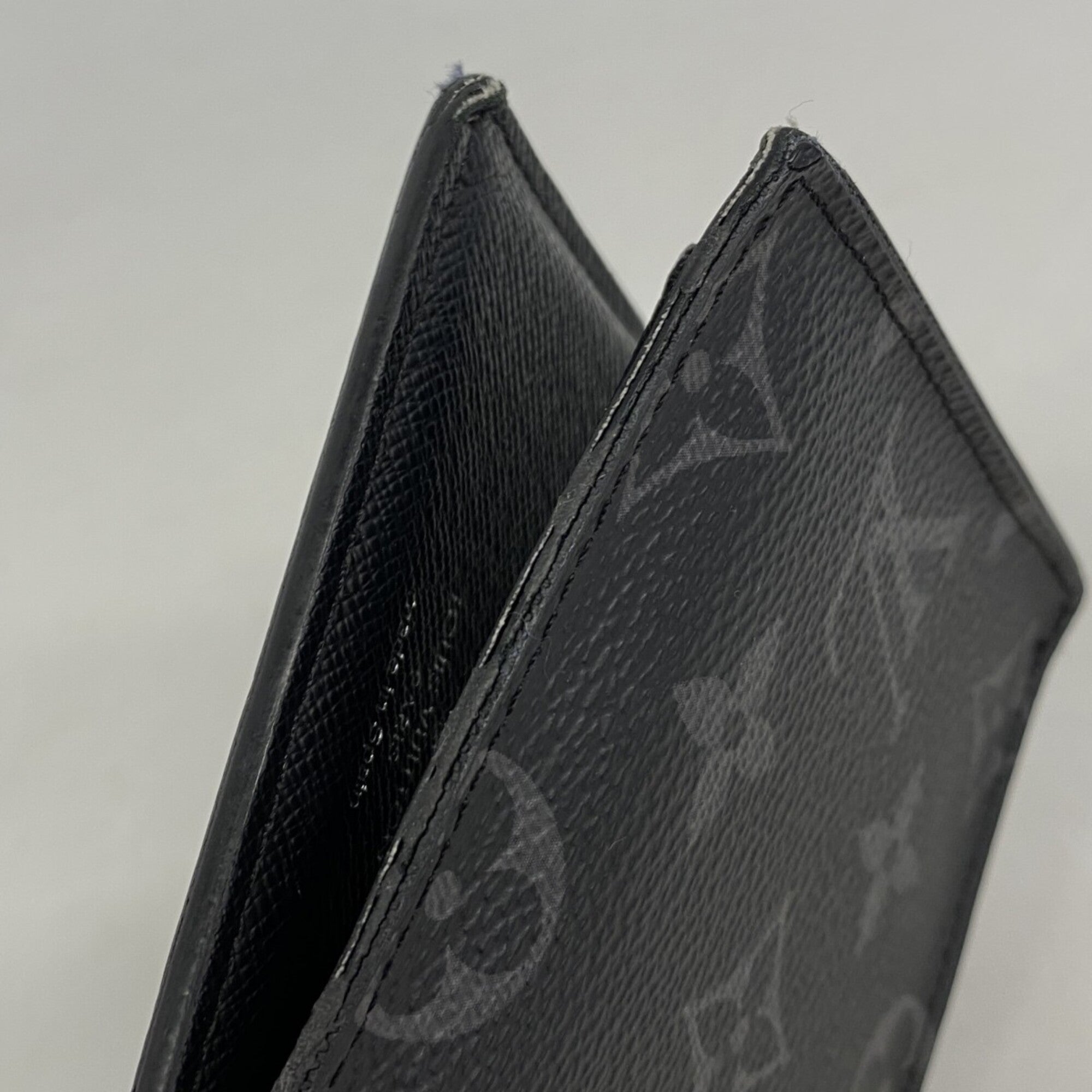 Louis Vuitton Black Wallet (Bi-Fold) (Pre-Owned)