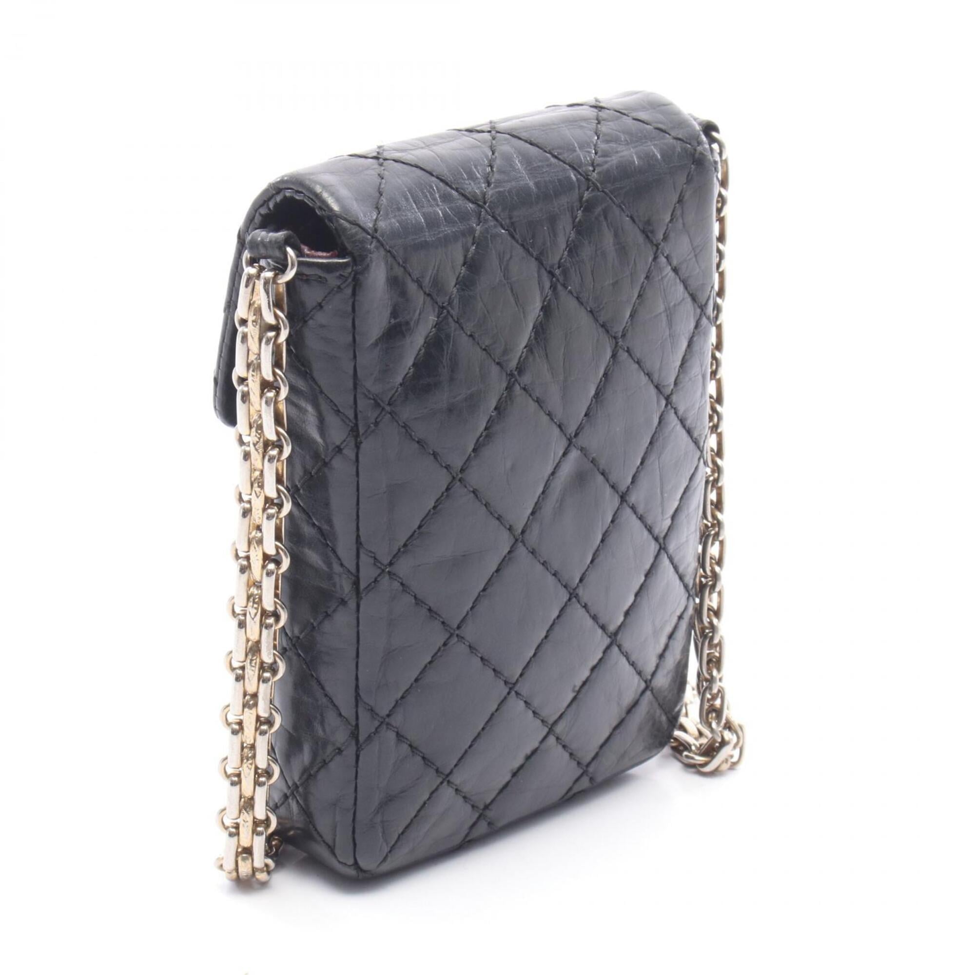 Chanel Black Leather Phone Wallet (Pre-Owned)