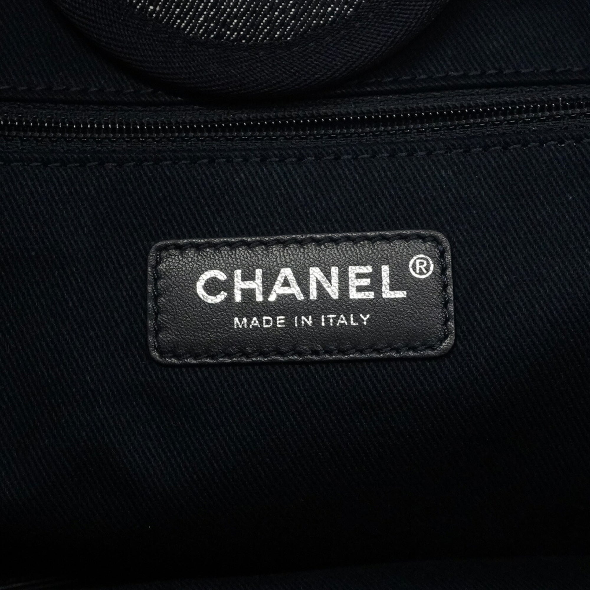 Chanel Navy Denim Tote Bag (Pre-Owned)