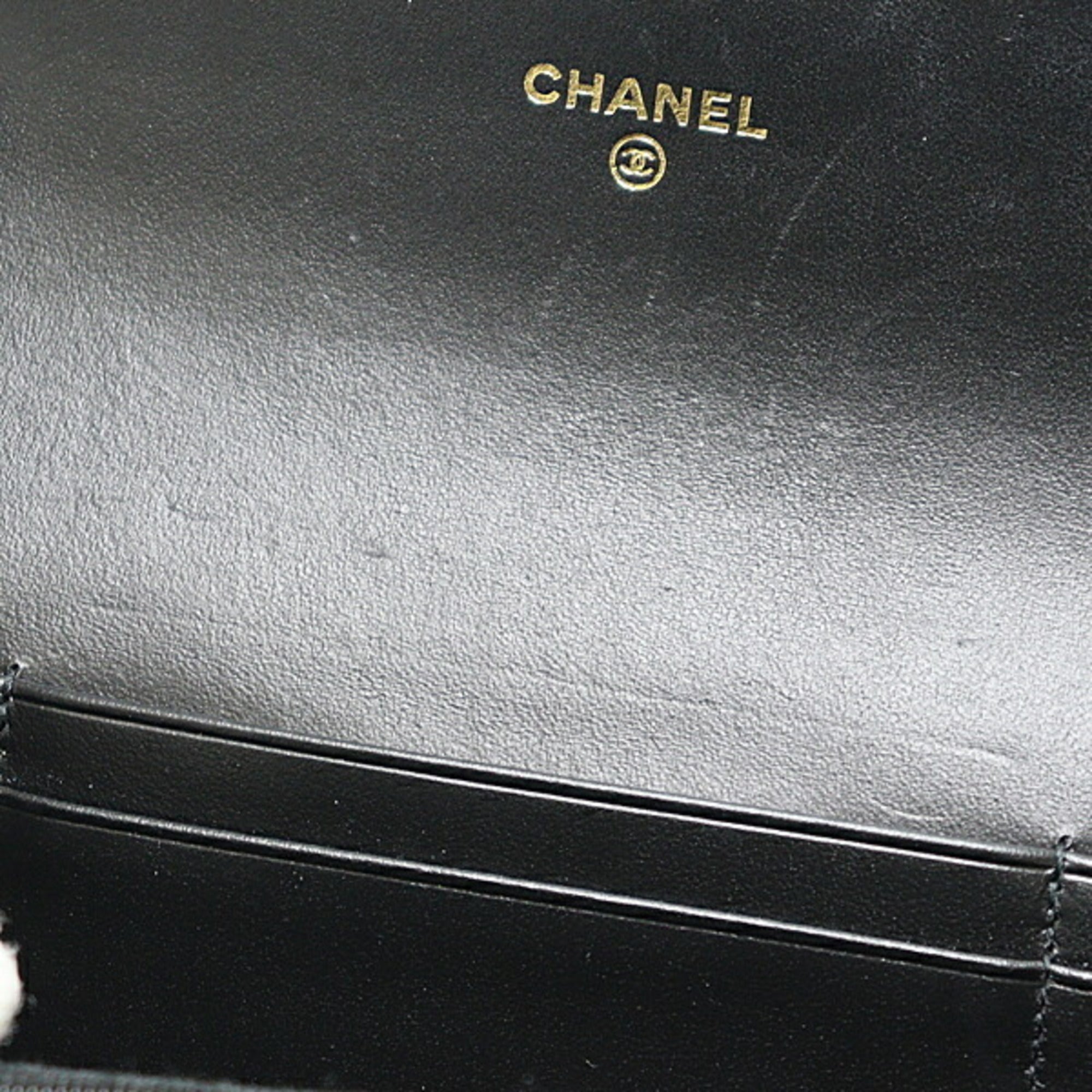Chanel Black Grained Calfskin Wallet (Bi-Fold) (Pre-Owned)