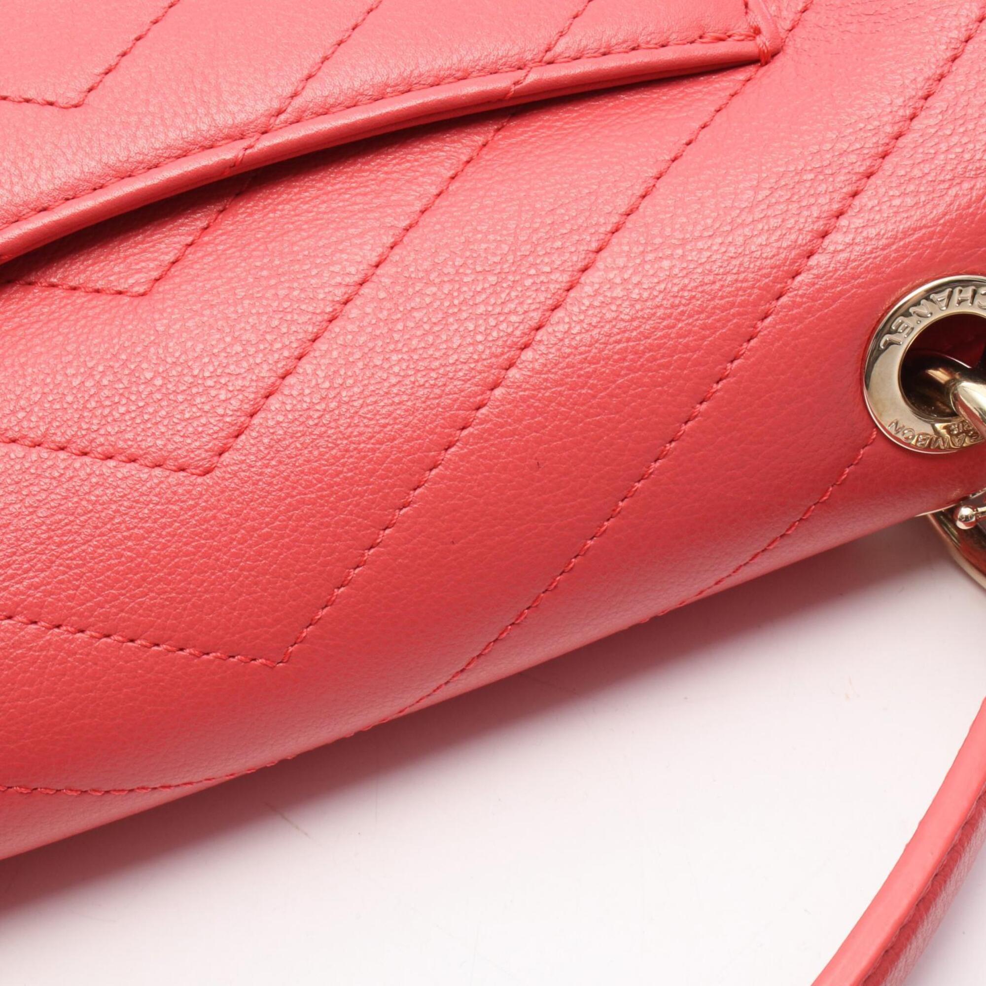 Chanel Pink Leather Handbag (Pre-Owned)