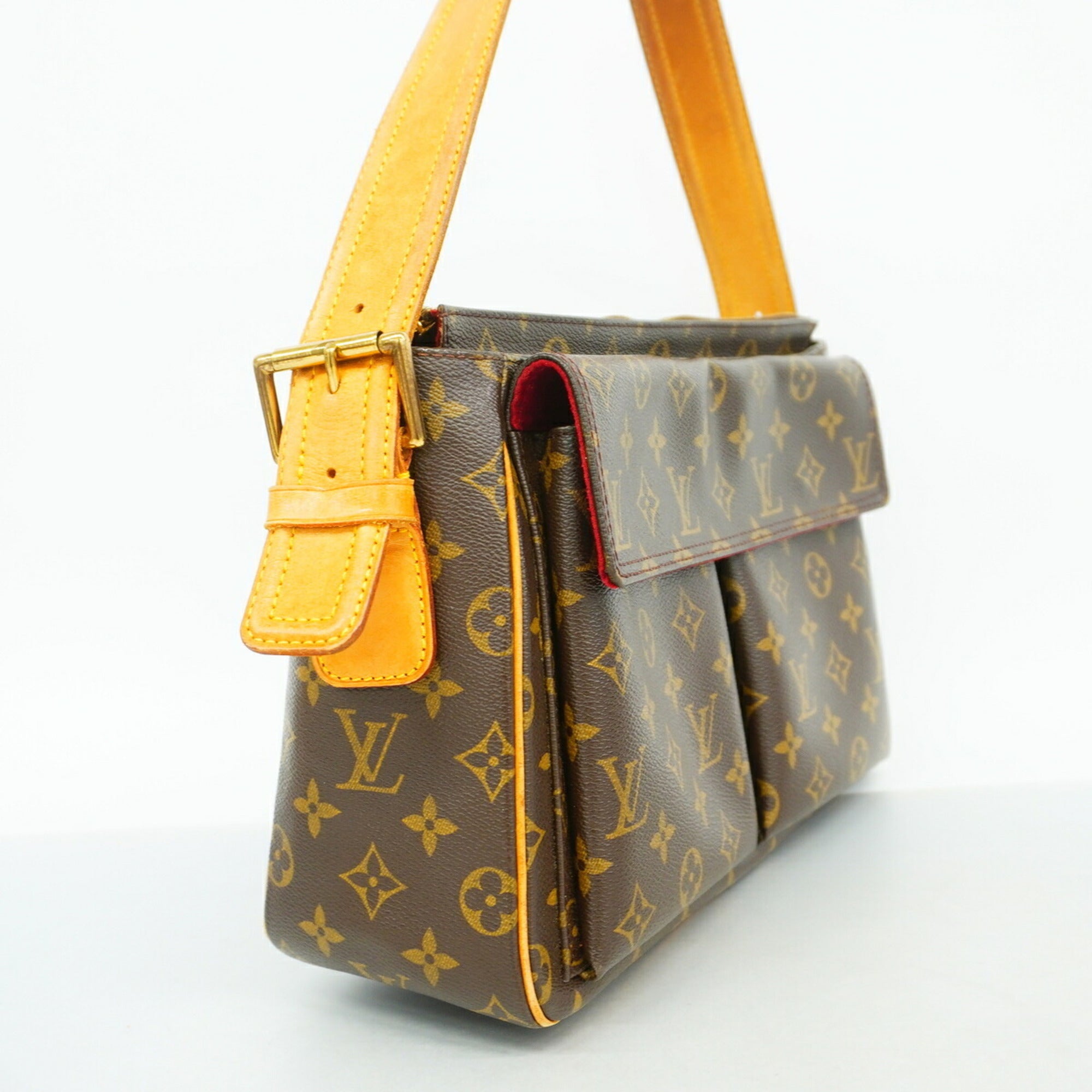 Louis Vuitton Brown Shoulder Bag (Pre-Owned)