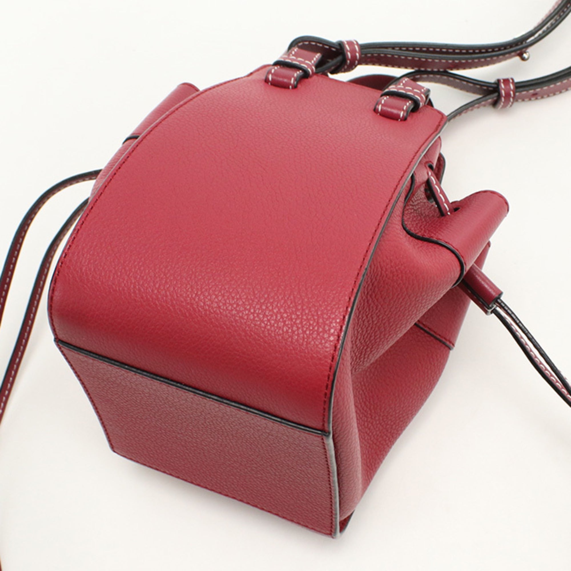 Loewe Red Color Leather Shoulder Bag (Pre-Owned)