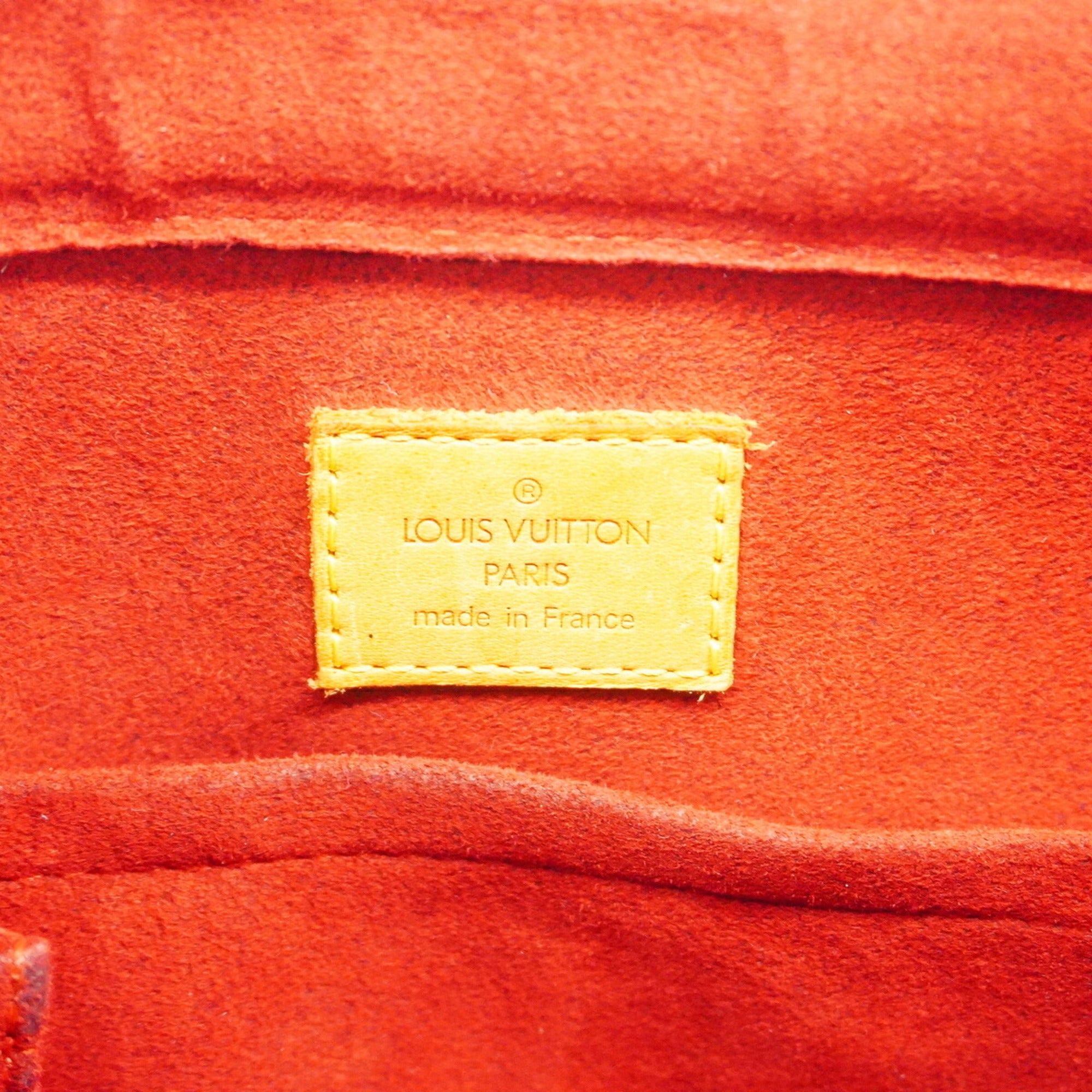Louis Vuitton Brown Shoulder Bag (Pre-Owned)