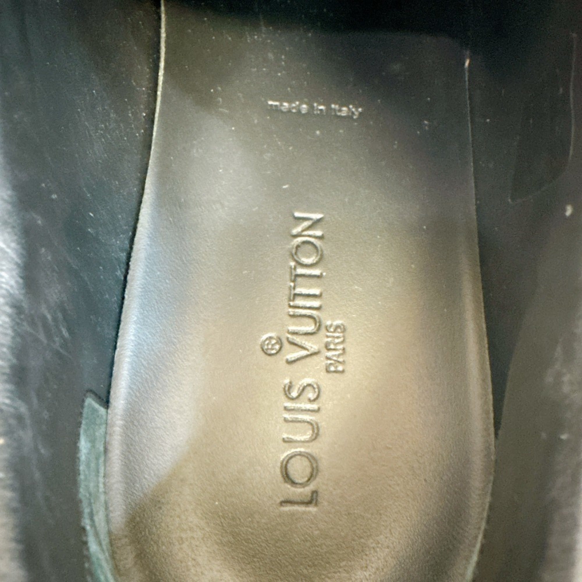 Louis Vuitton Black Sneakers (Pre-Owned)