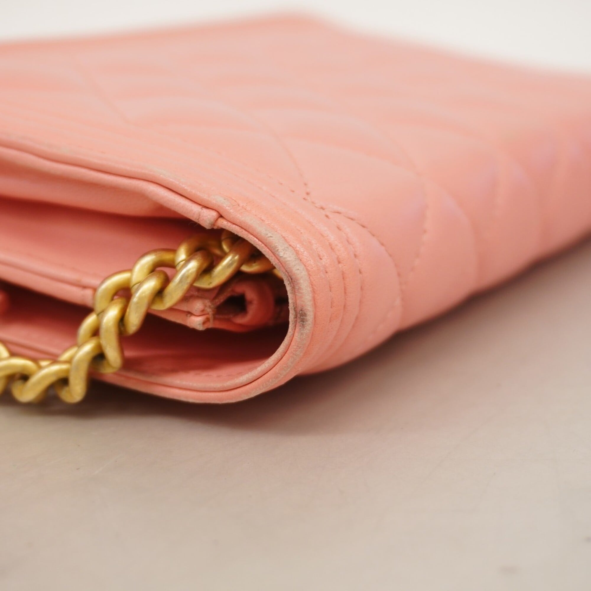 Chanel Pink Leather Chain/Shoulder Wallet (Pre-Owned)