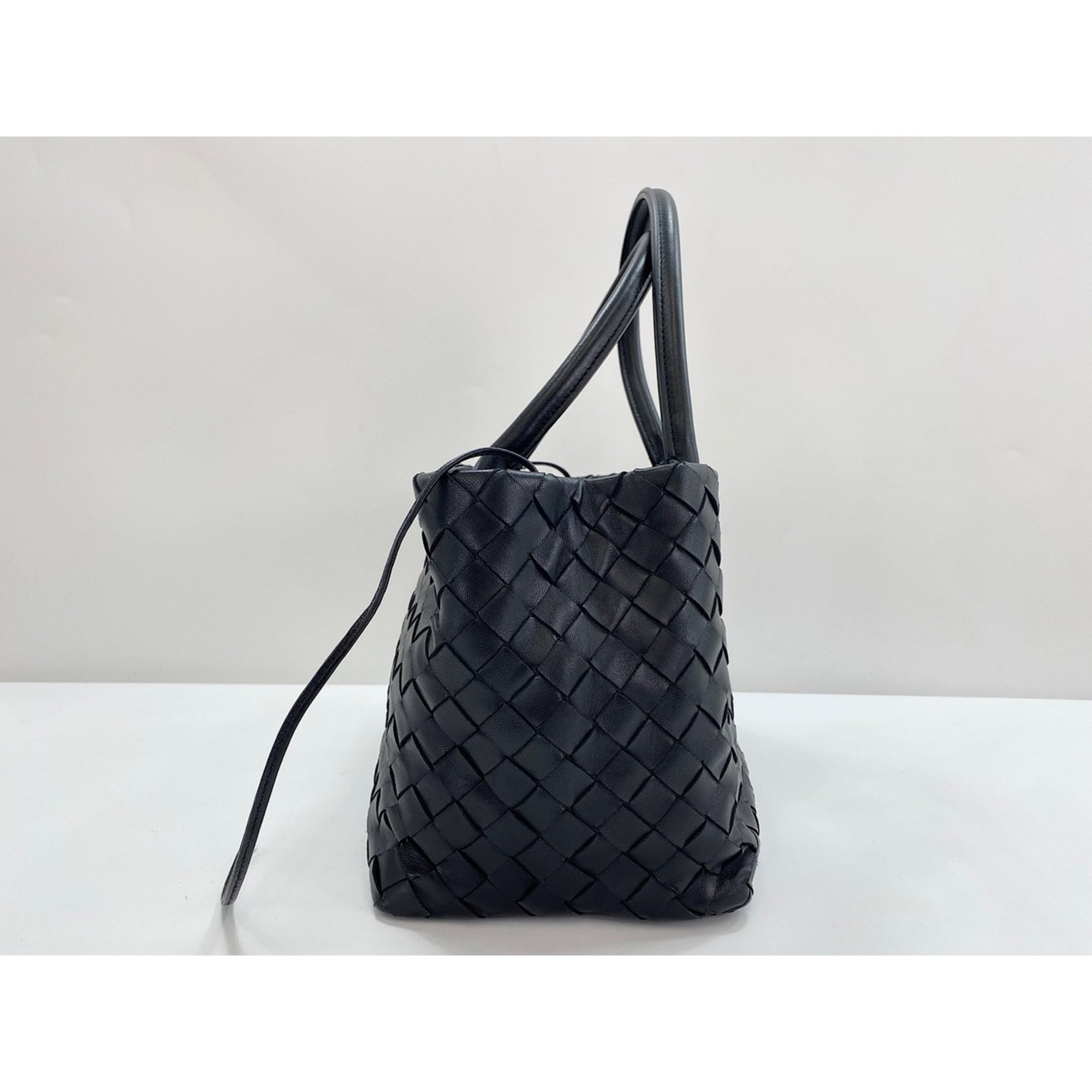 Bottega Veneta Black Tote Bag (Pre-Owned)