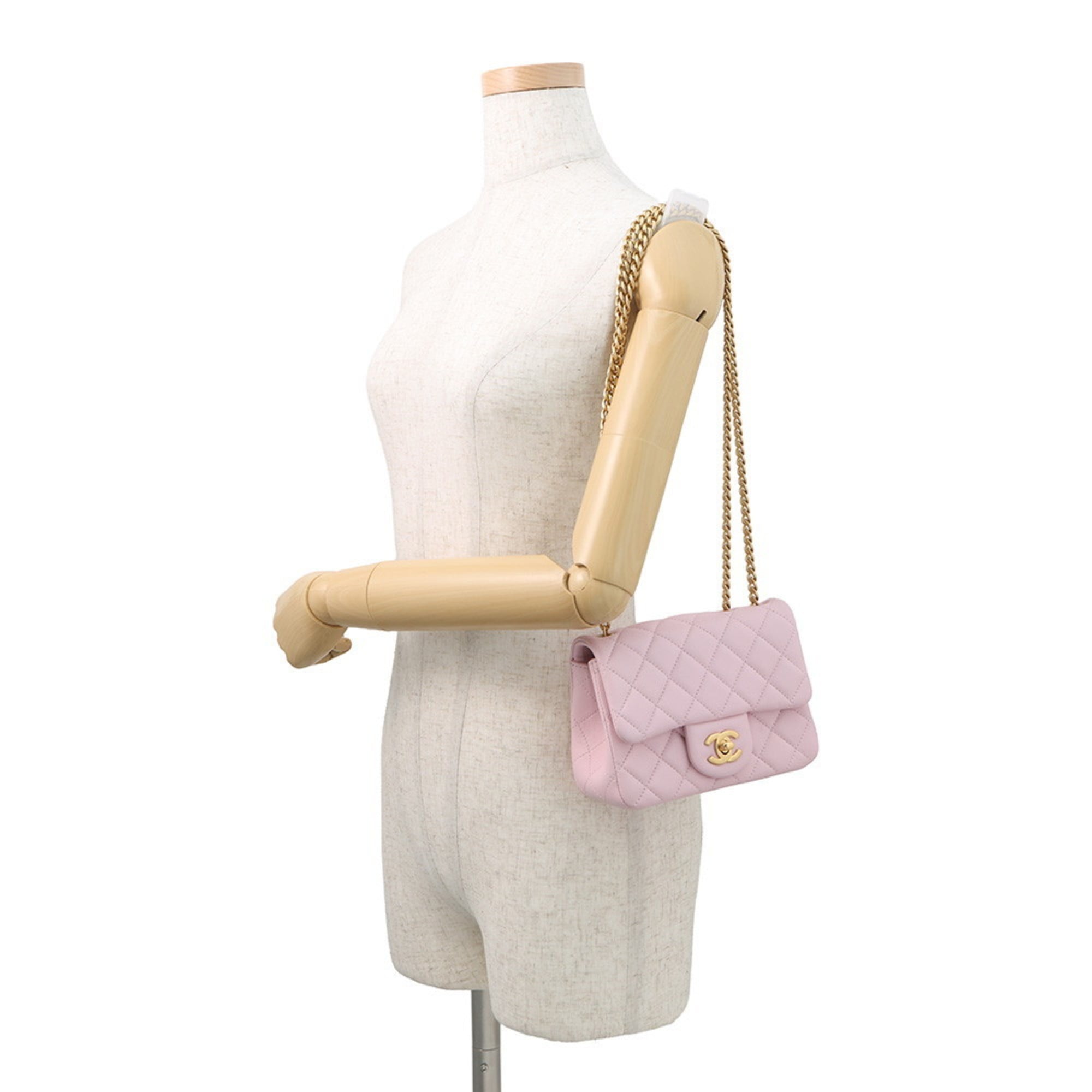 Chanel Matelasse Pink Leather Shoulder Bag (Pre-Owned)