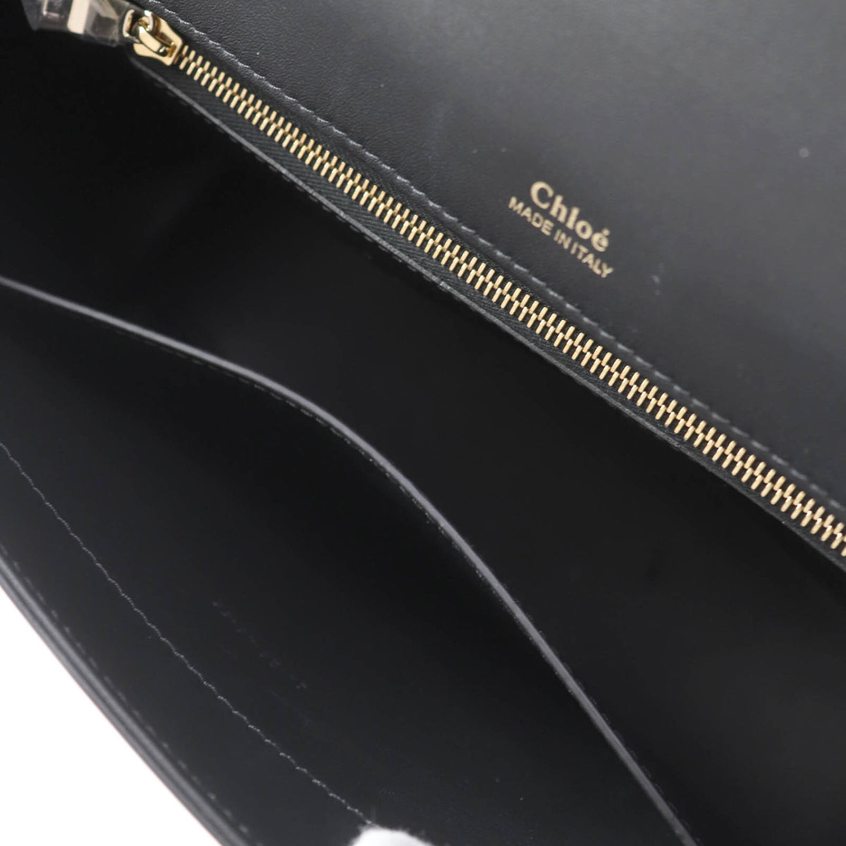 Chloé Black Leather Shoulder Bag (Pre-Owned)