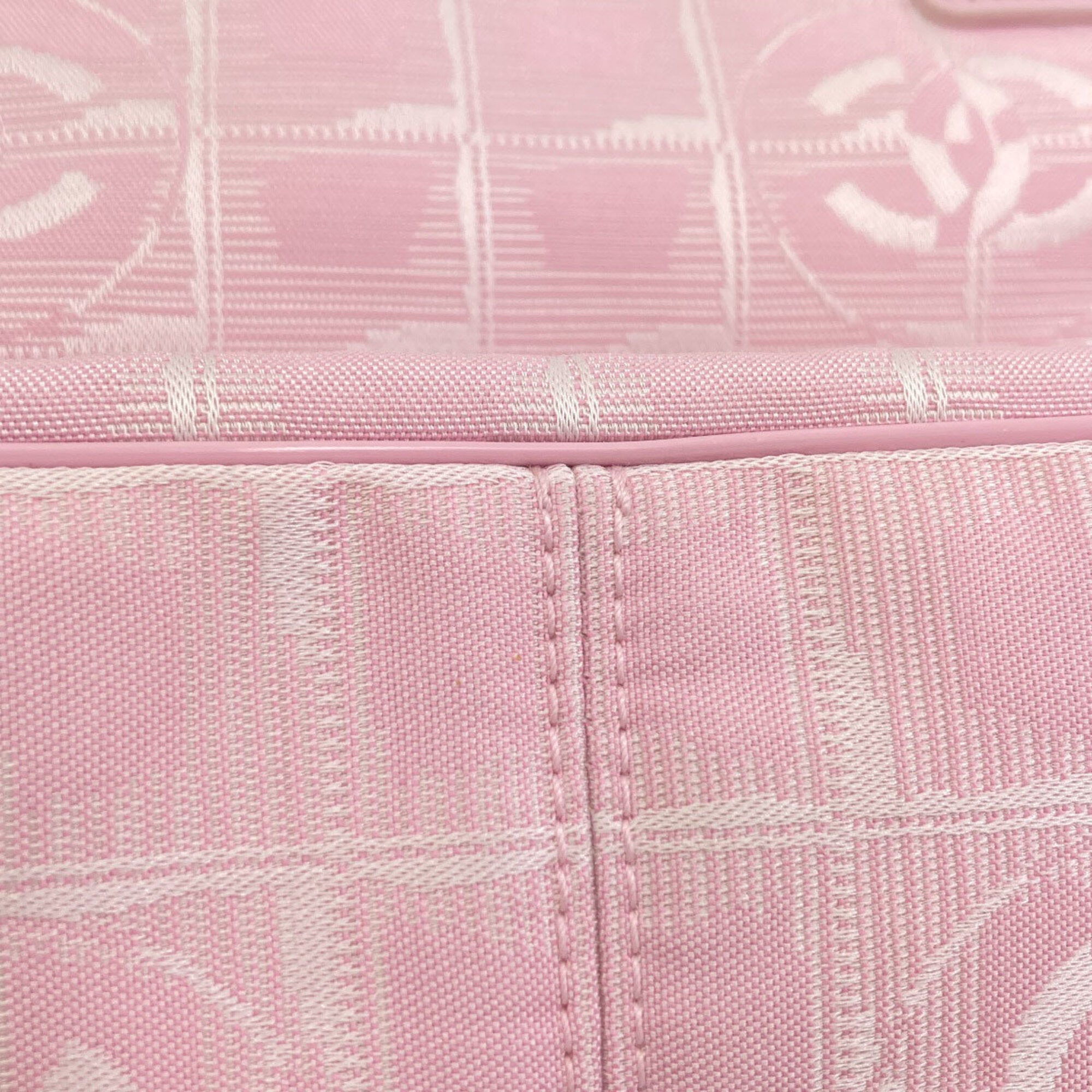 Chanel Pink Nylon Tote Bag (Pre-Owned)
