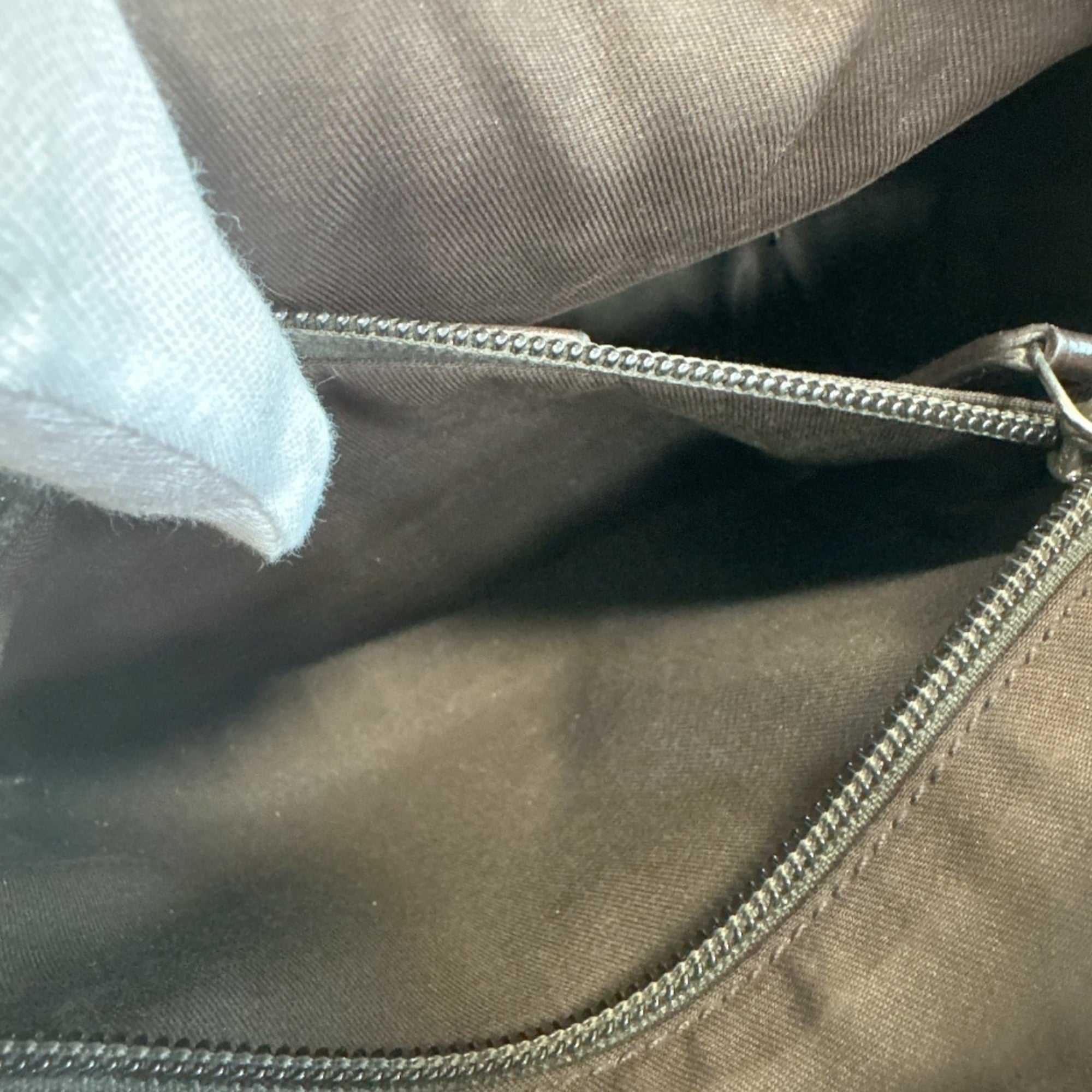 Gucci Beige Gg Supreme Shoulder Bag (Pre-Owned)