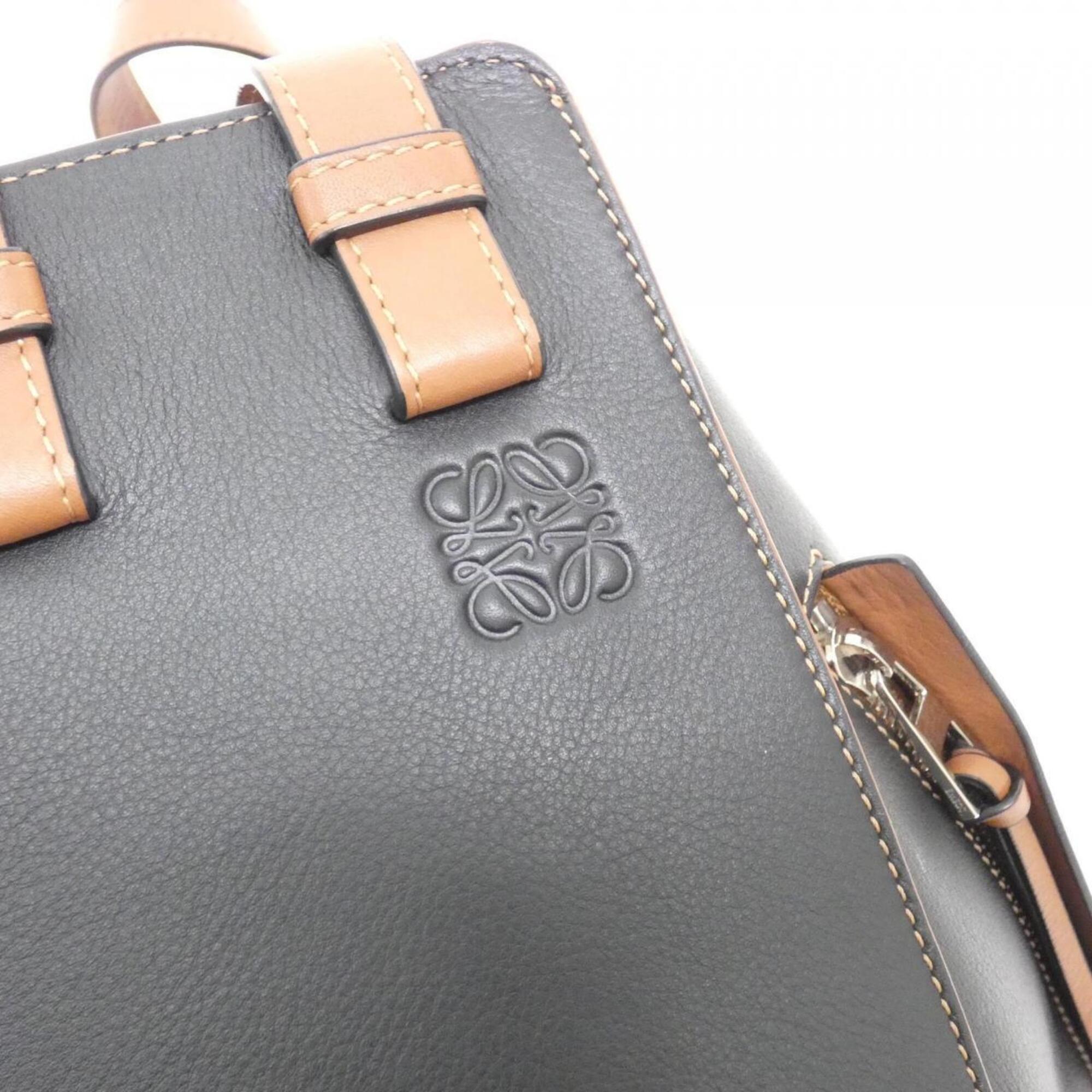Loewe Black Leather Shoulder Bag (Pre-Owned)