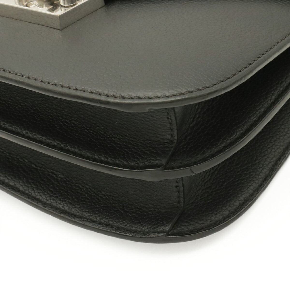 Mcm Black Leather Pochette Shoulder Bag (Pre-Owned)