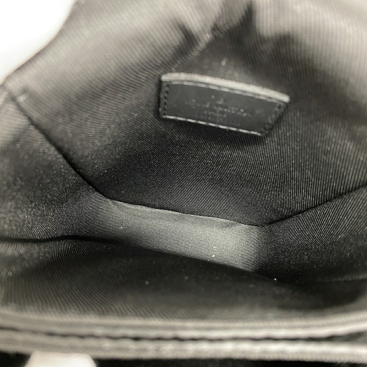 Louis Vuitton Black Shoulder Bag (Pre-Owned)