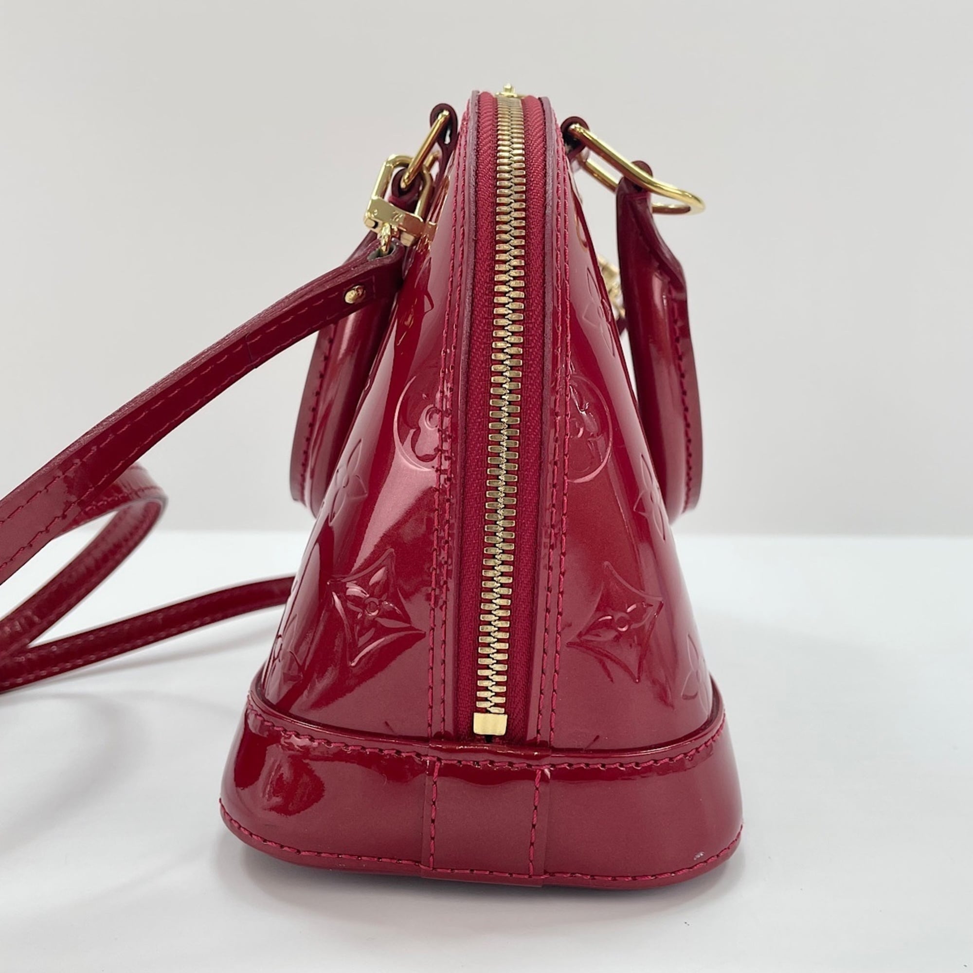 Louis Vuitton Red Color Handbag (Pre-Owned)
