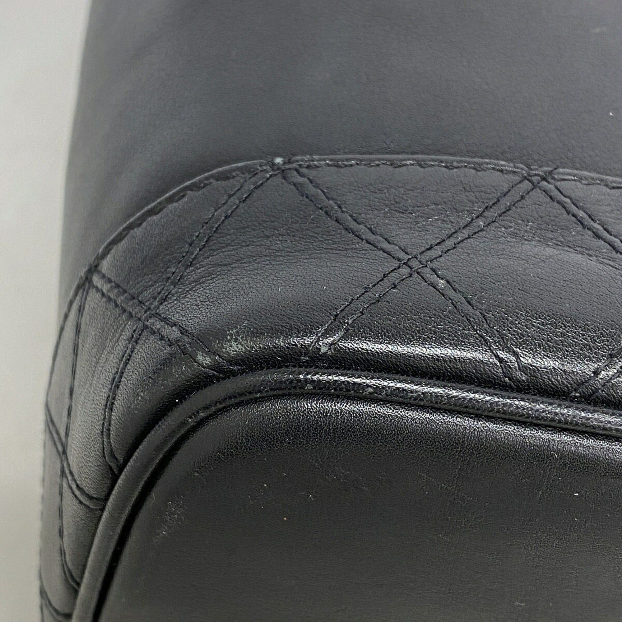 Chanel Black Leather Vanity Bag (Pre-Owned)