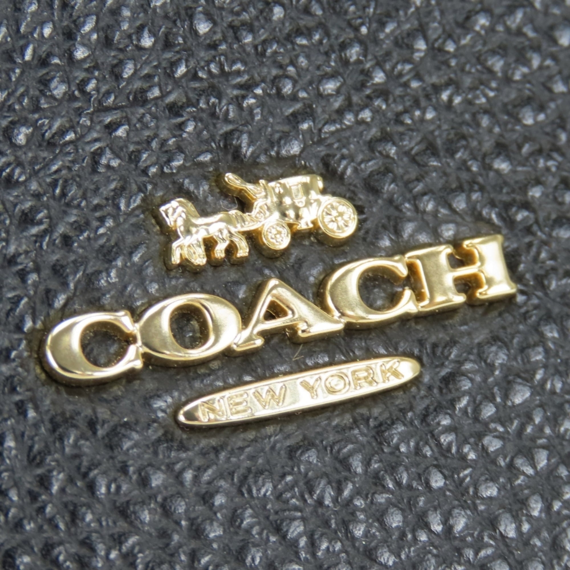 Coach Black Leather Pochette Shoulder Bag (Pre-Owned)