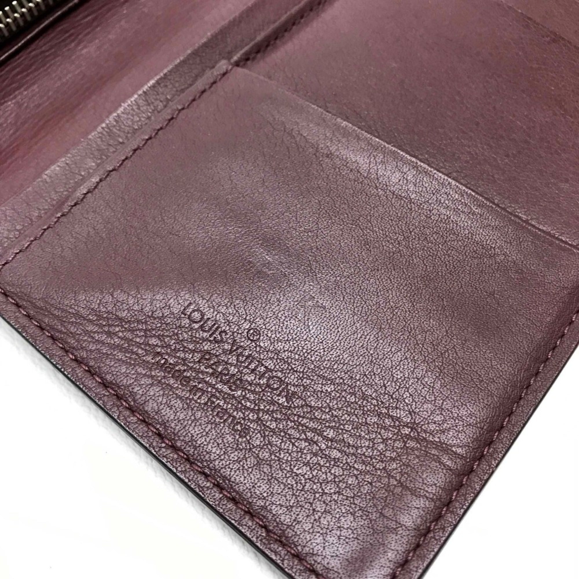 Louis Vuitton Other Leather Long Wallet (Bi-Fold) (Pre-Owned)