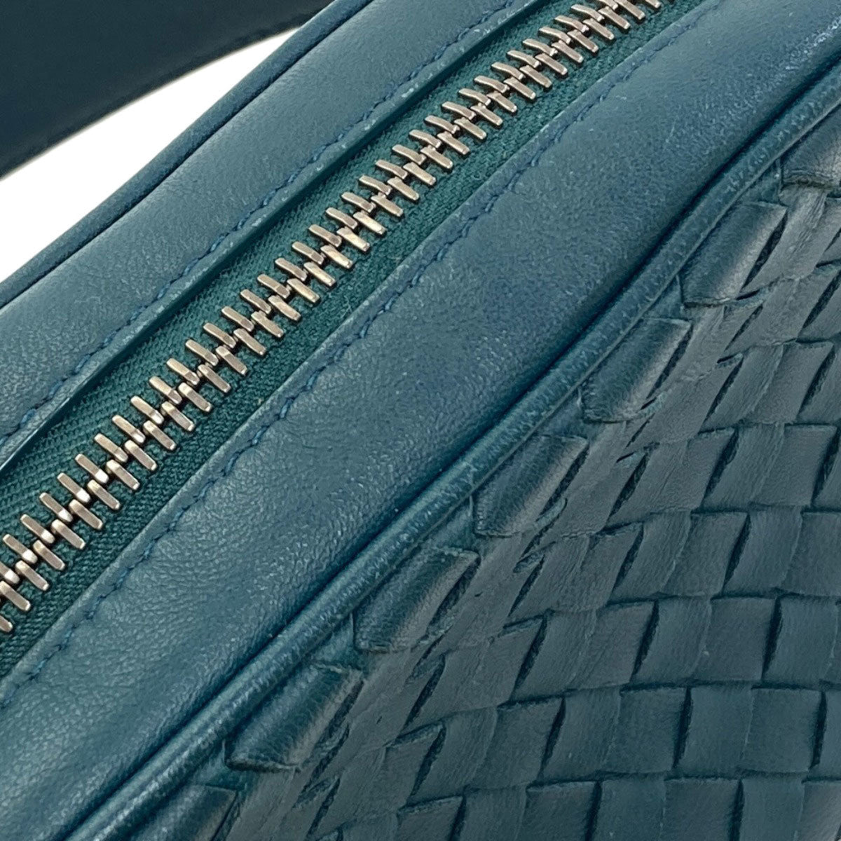 Bottega Veneta Intrecciato Green Leather Fanny Pack (Pre-Owned)