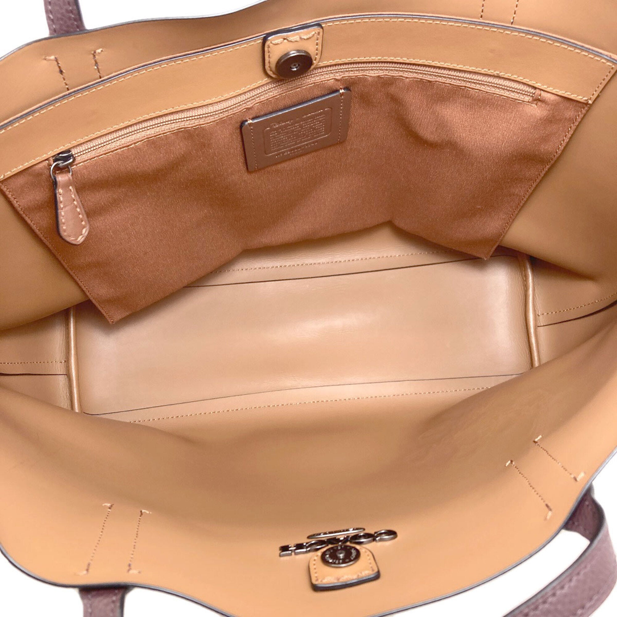 Coach White Leather Tote Bag (Pre-Owned)