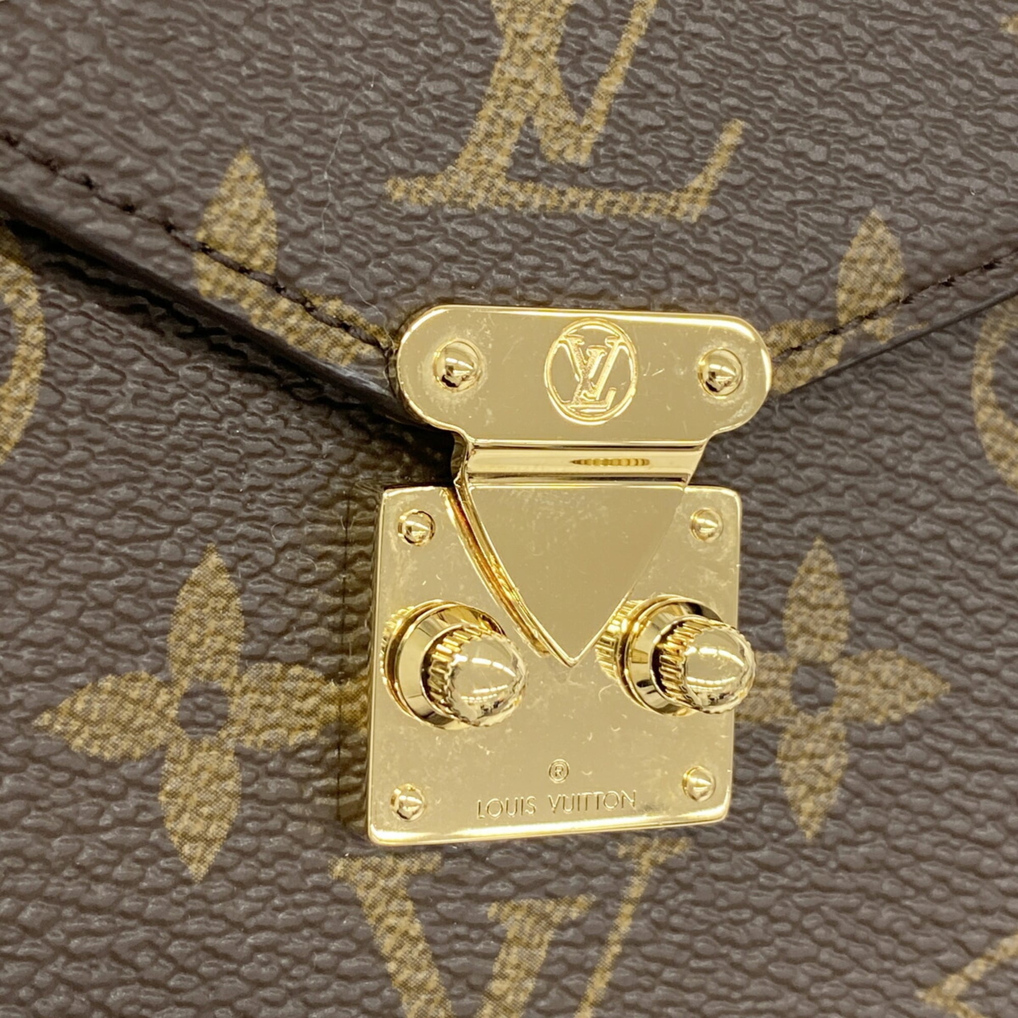 Louis Vuitton Brown Shoulder Bag (Pre-Owned)