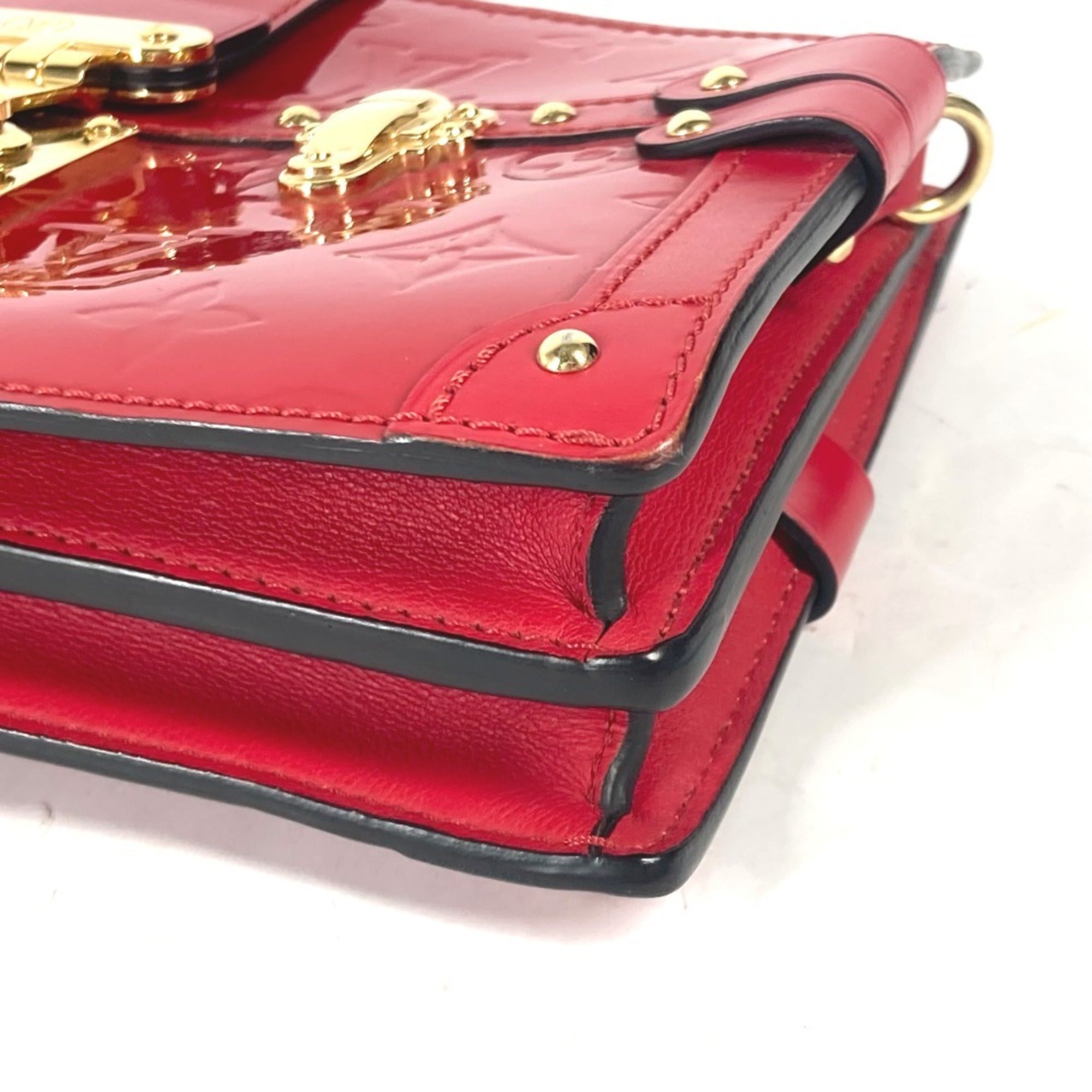 Louis Vuitton Cerise Red Color Monogram Vernis Clutch Bag Shoulder Bag (Pre-Owned)