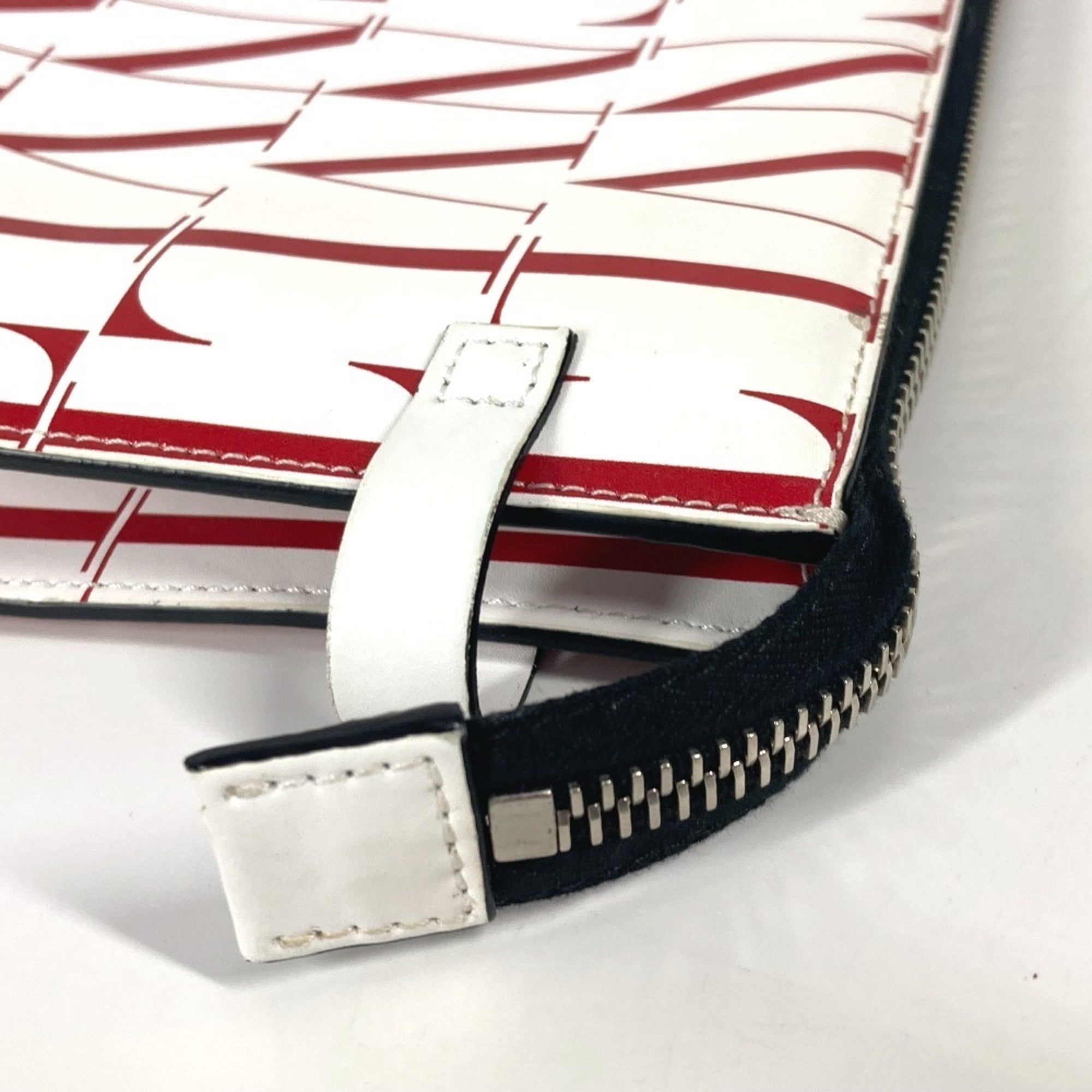 Valentino Garavani Red Color White Leather Pouch (Pre-Owned)
