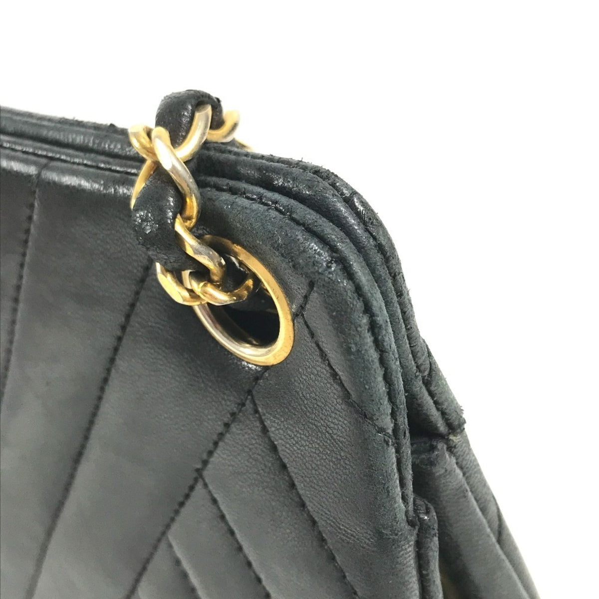 Chanel Black Gold Leather Handbag Shoulder Bag (Pre-Owned)